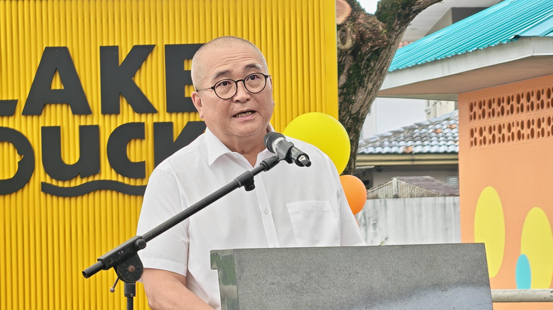 美里市长俞小珊强调，营运单位湖上鸭子划艇必须严格遵守所有安全标准，时刻以游客安全为首要考量，绝不能在安全问题上有丝毫松懈。