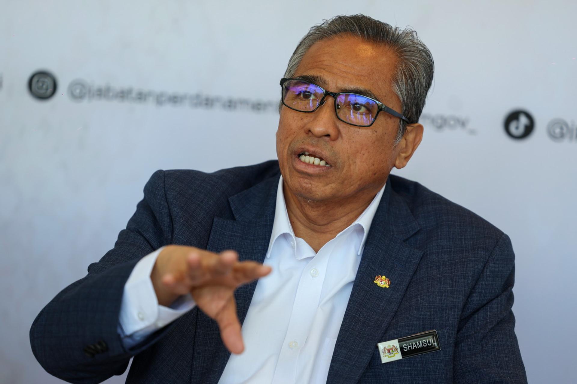 山苏阿兹里：联邦政府采取“全国协作”策略，与各州政府建立策略合作，加大执法力度打击电子废料走私活动。