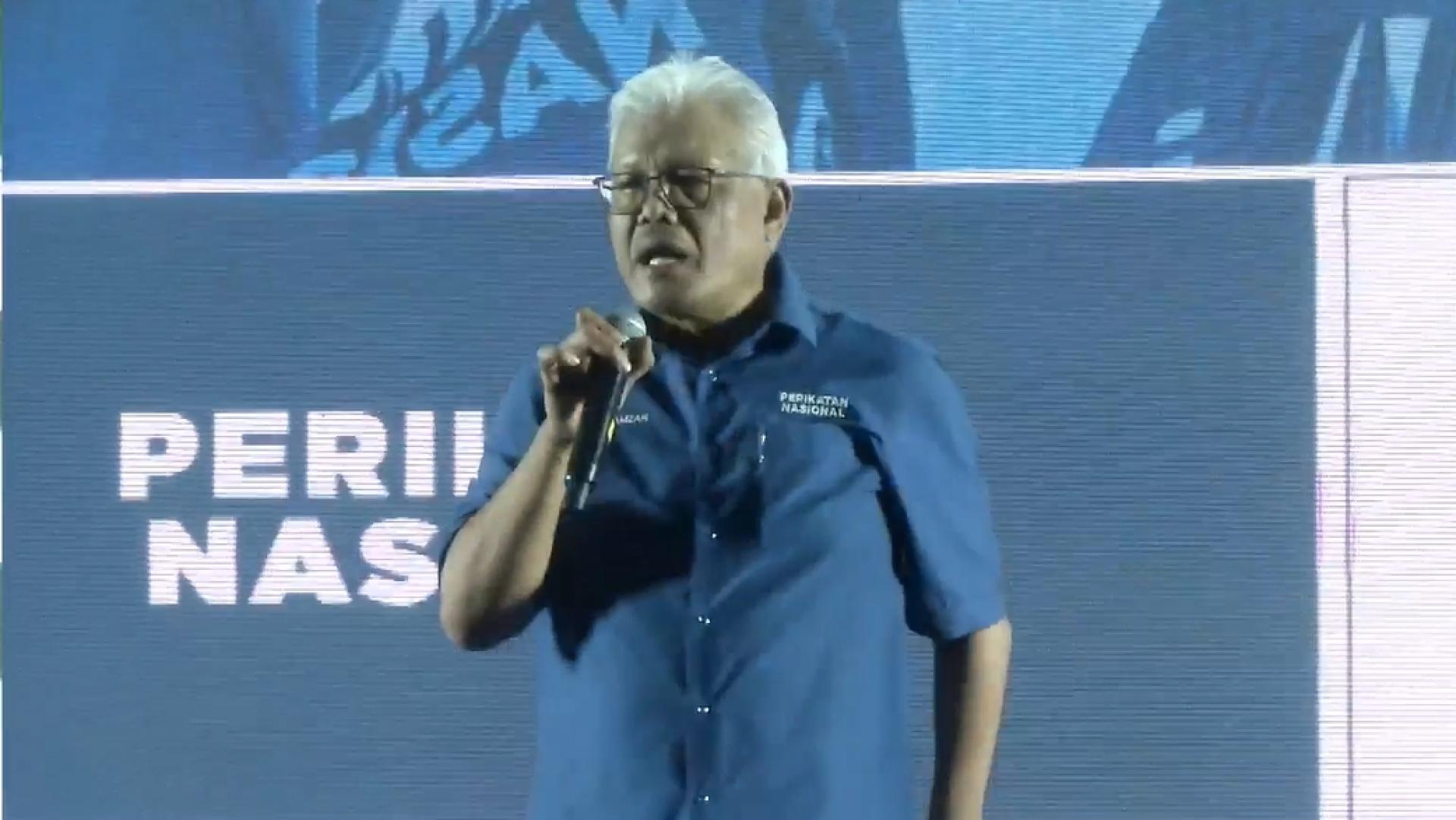 韩沙再努丁目前人在国外，因此无法出席由土团党纪律委员会将在周四召开的听证会。