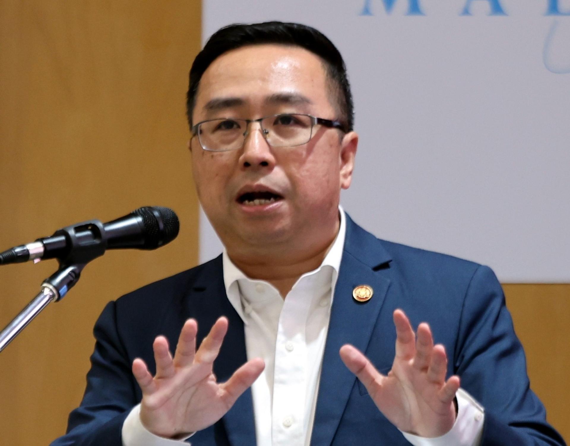 郑立慷：科创部推介总额1亿令吉的策略科技启动基金，专注五大策略领域，即核能、先进材料、氢能、生物科技及航天。