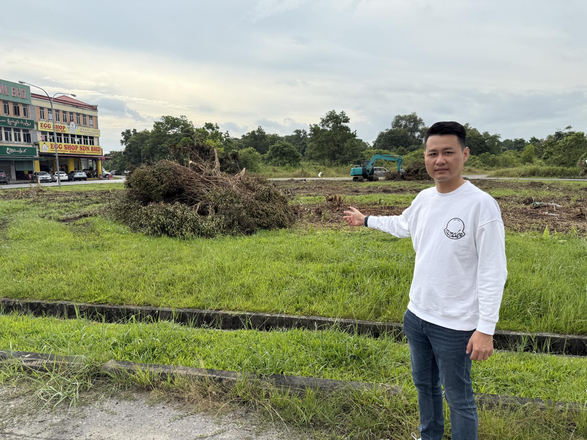 林思健指出正在清理的交通圈情况已经大获改善，并希望当局按时保养。