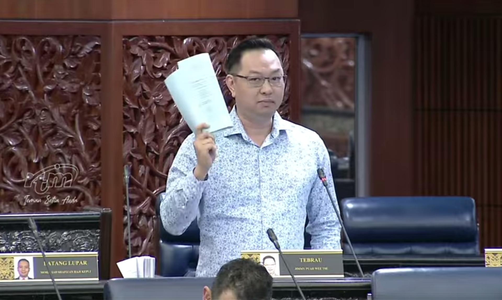 潘伟斯建议政府，透过柔佛—新加坡经济特区，鼓励新加坡企业在我国设立办公室，让国人可以留在国内工作。