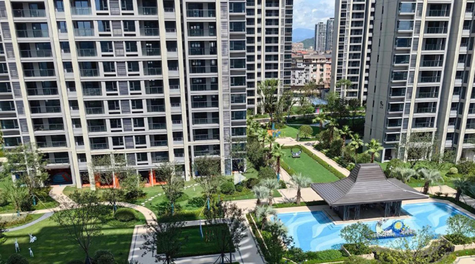 杭州业主买房后获地产商赠送黄金。所幸金价暴涨可抵消楼价下跌。