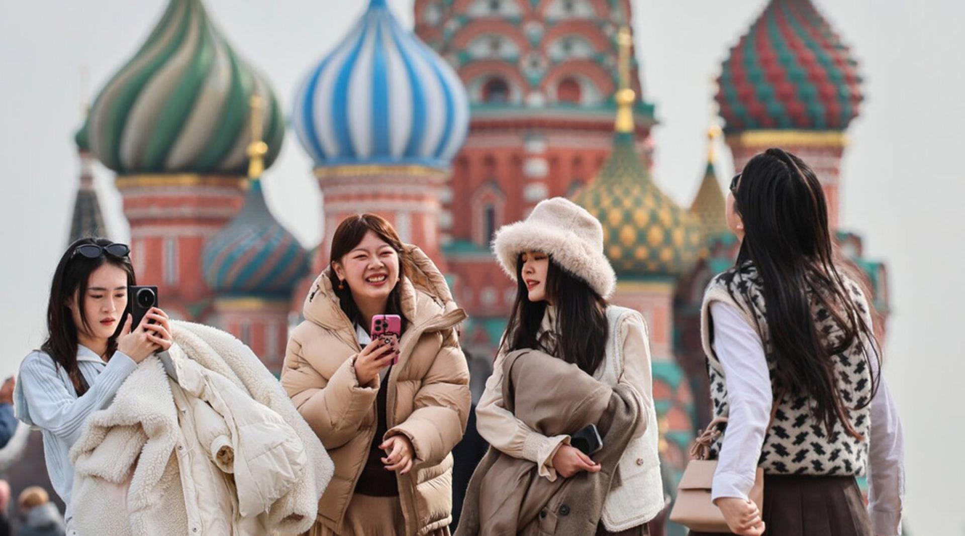 目前，越来越多中国旅客喜欢前往俄罗斯旅游。