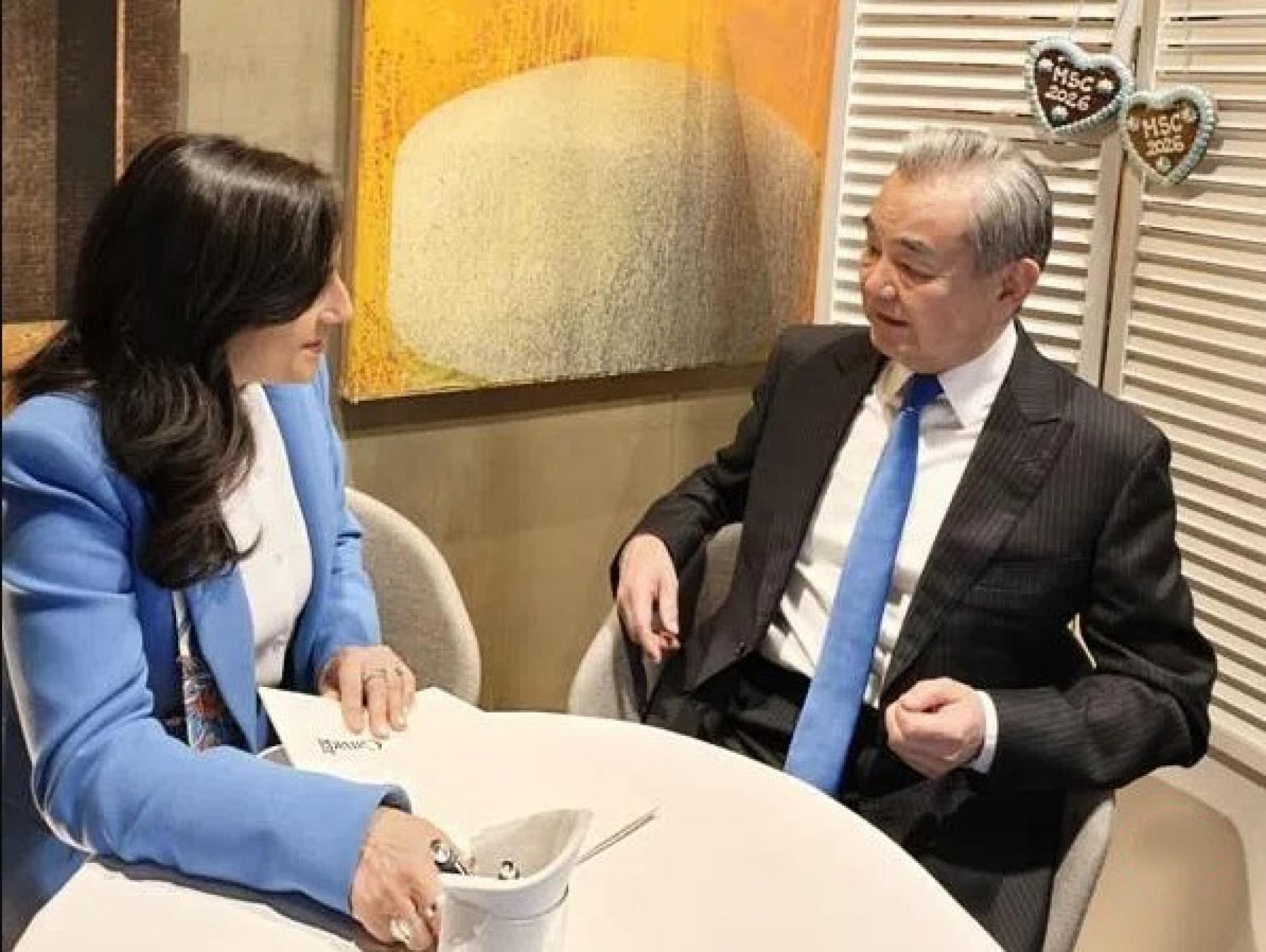 中加外长在出席慕尼黑安全会议期间会见。