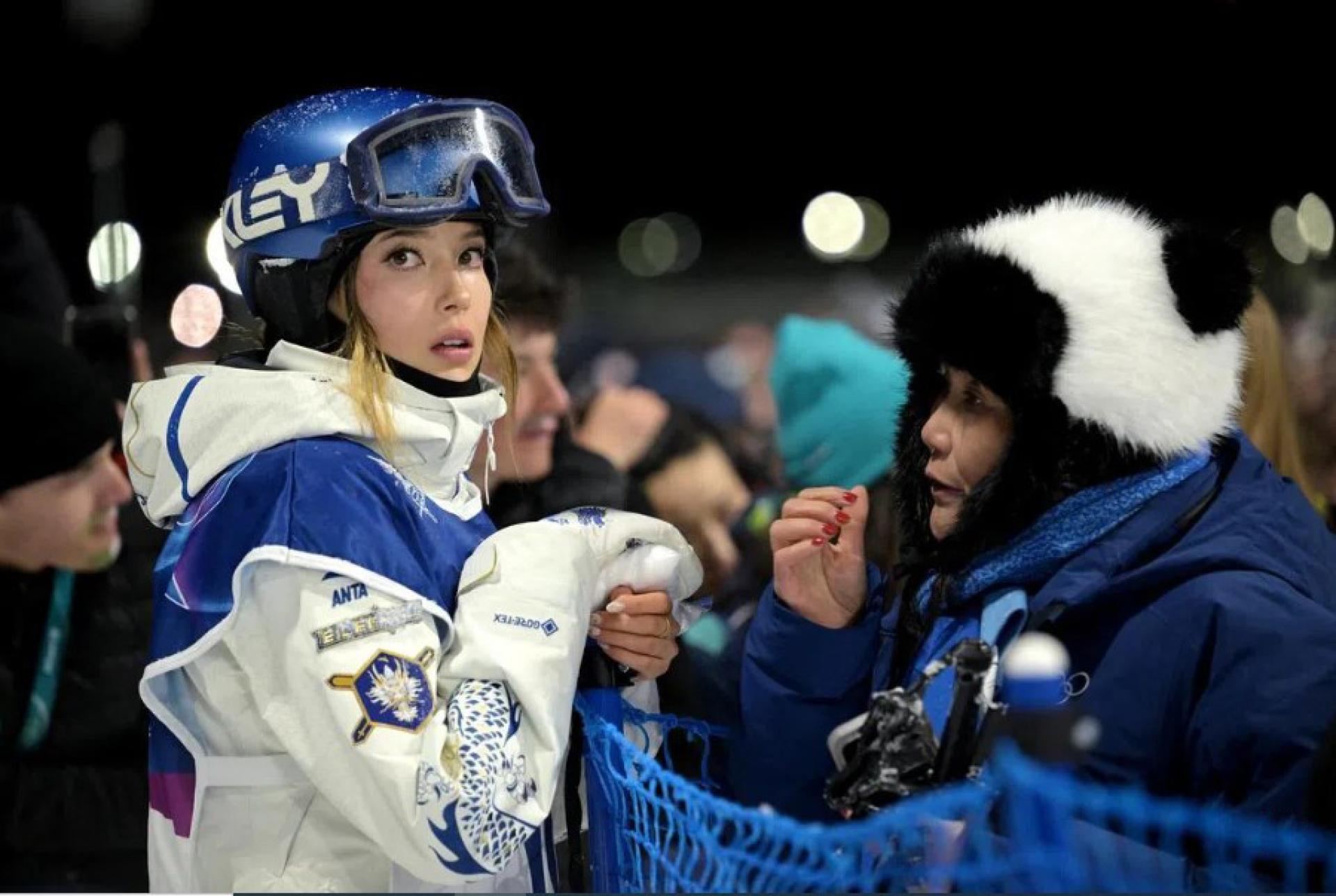 2月14日在米兰冬奥会自由式滑雪女子大跳台资格赛中，卫冕冠军谷爱凌晋级决赛。