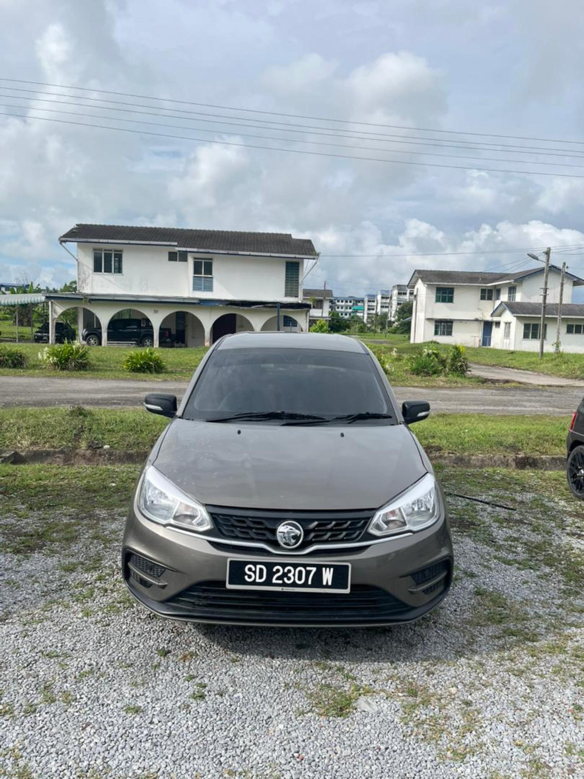 警方通报成功逮捕两名男子，他们涉嫌向公众购买ATM卡，以用于网络诈骗款项转移活动。