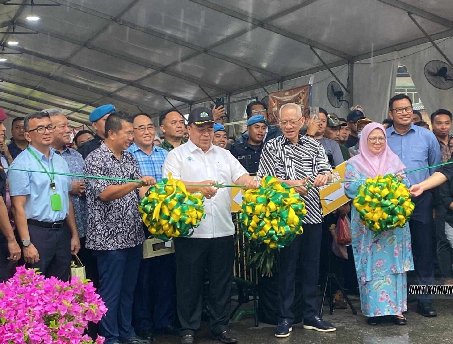 砂督斋戒月市集正式开幕。