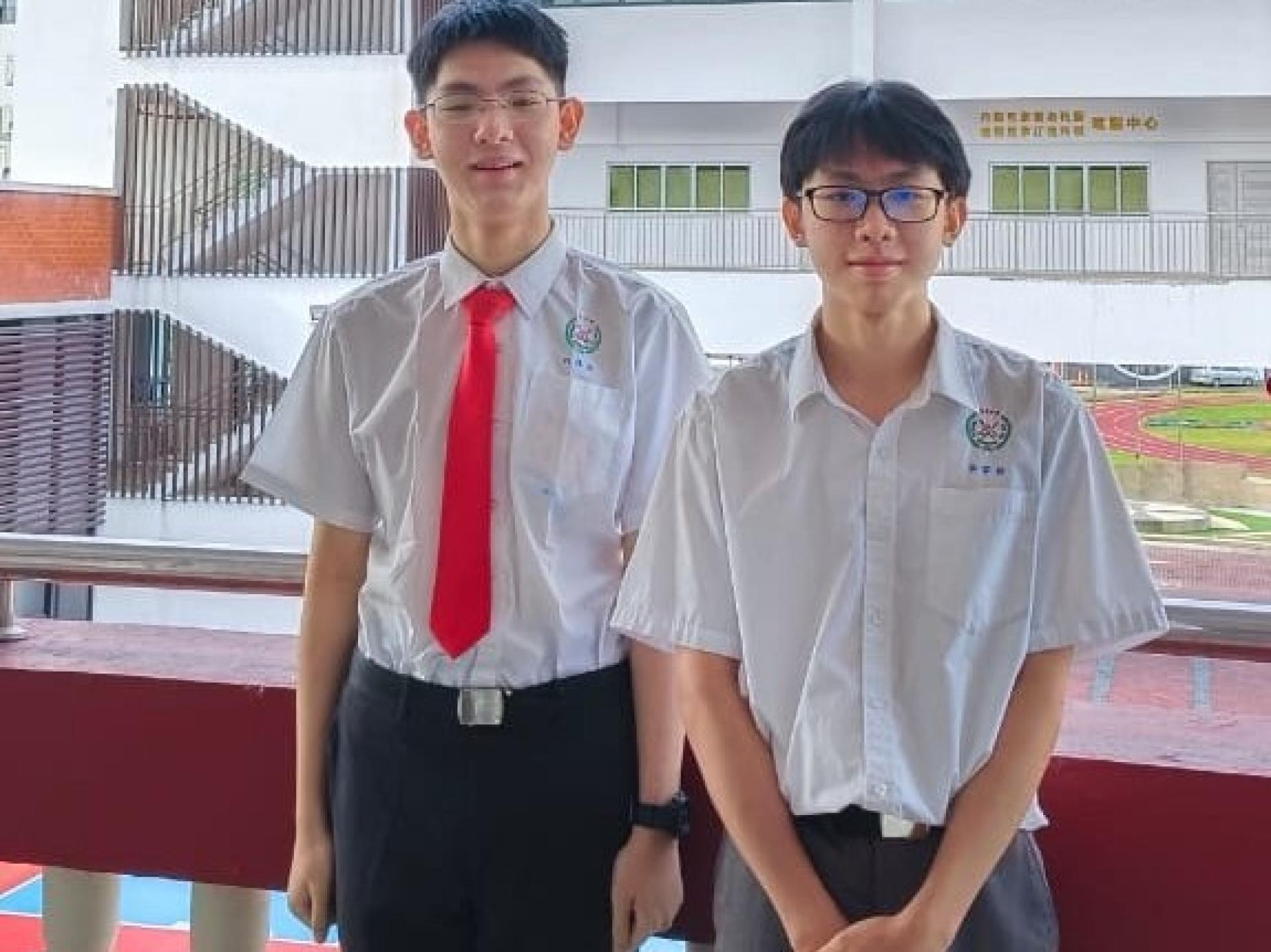 培中生林厚乐（左）、李家桓（右）在“2026澳洲标准国际青少年数学奥林匹克竞赛中，获得全场冠军。