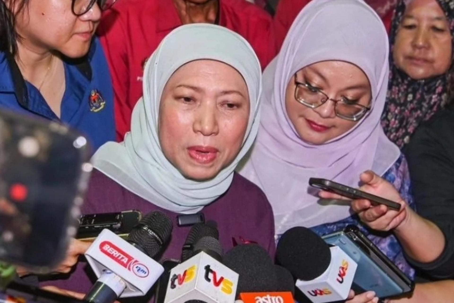 拿督斯里南茜受访一瞥。