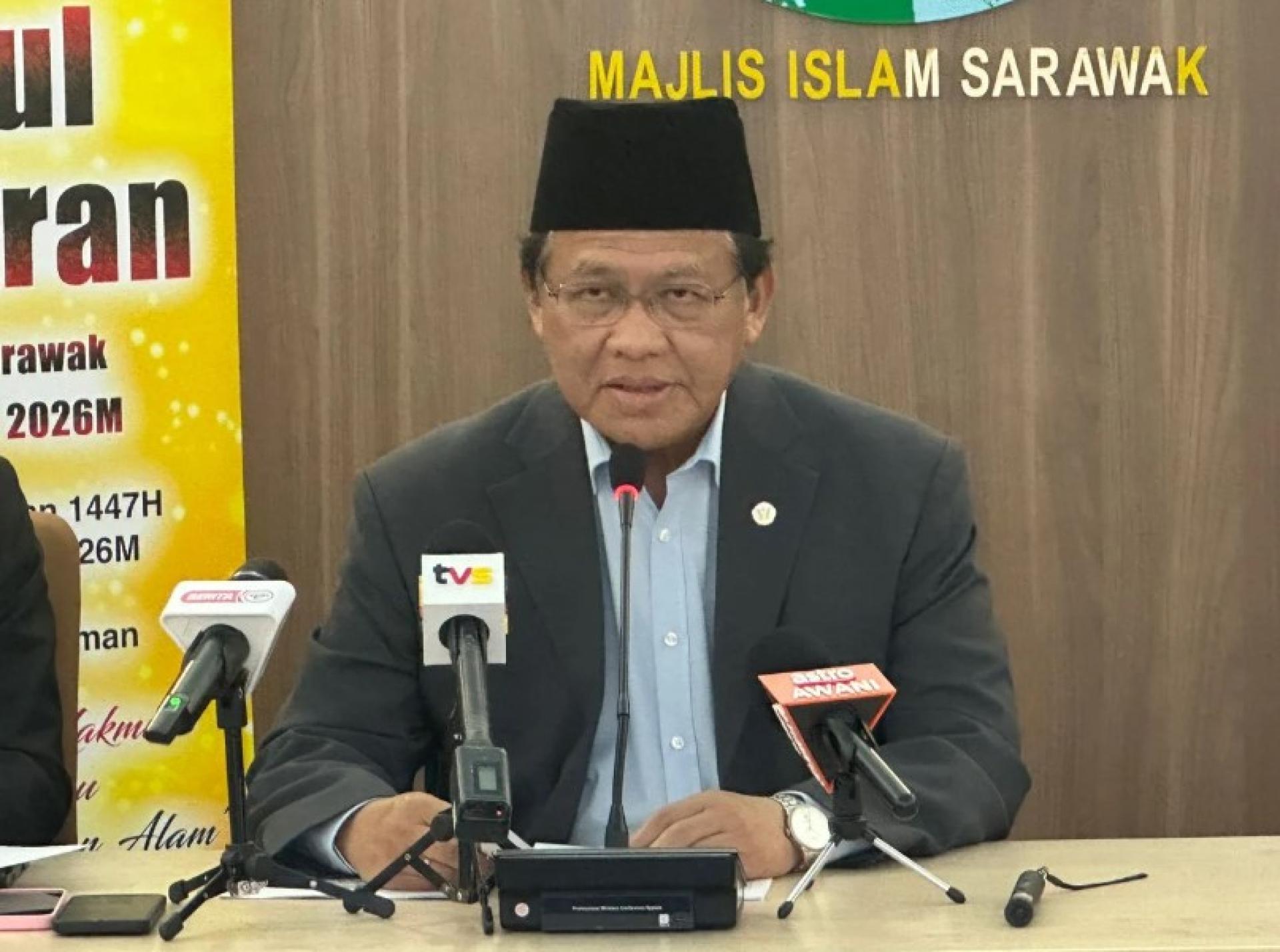 砂拉越总理署副部长（区域发展机构项目协调员、古晋北市市政厅及伊斯兰事务负责人）拿督阿都拉曼朱乃迪医生。