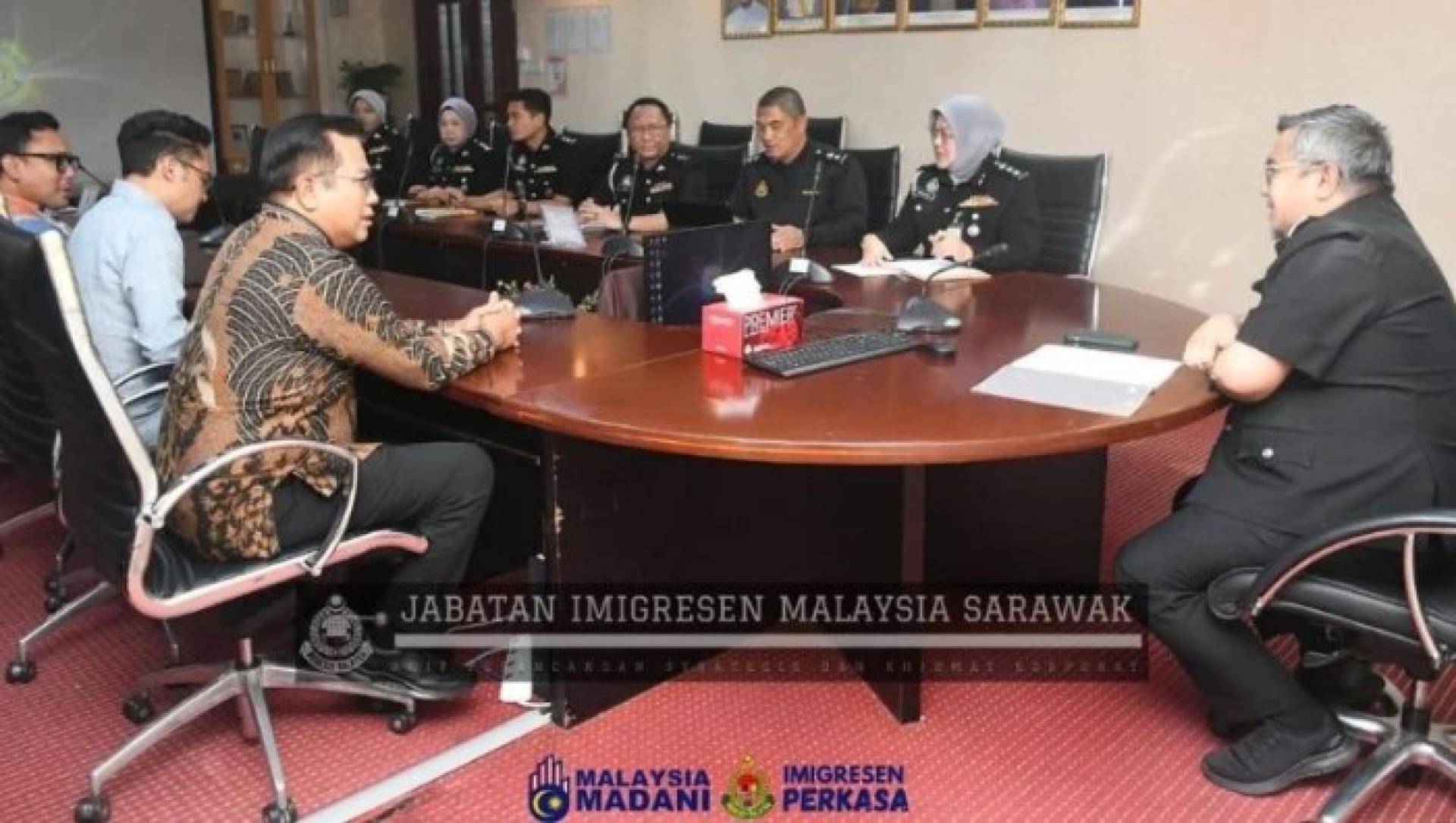 印尼驻古晋总领馆（KJRI）礼貌拜会砂拉越移民局（JIM砂拉越）。