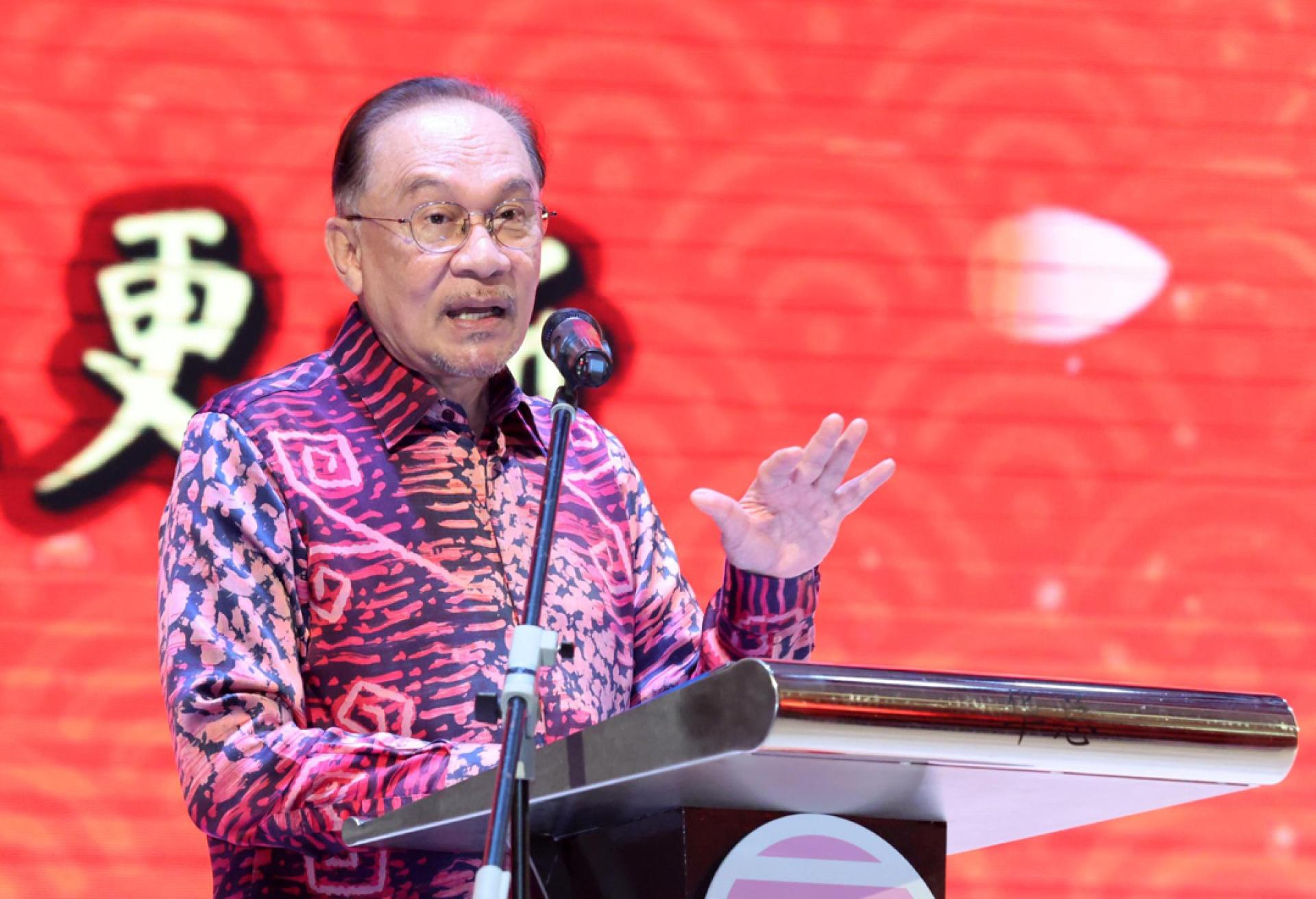 安华促大家不要受到一小撮“捣乱”的分子影响，呼吁各造尊重彼此的文化。