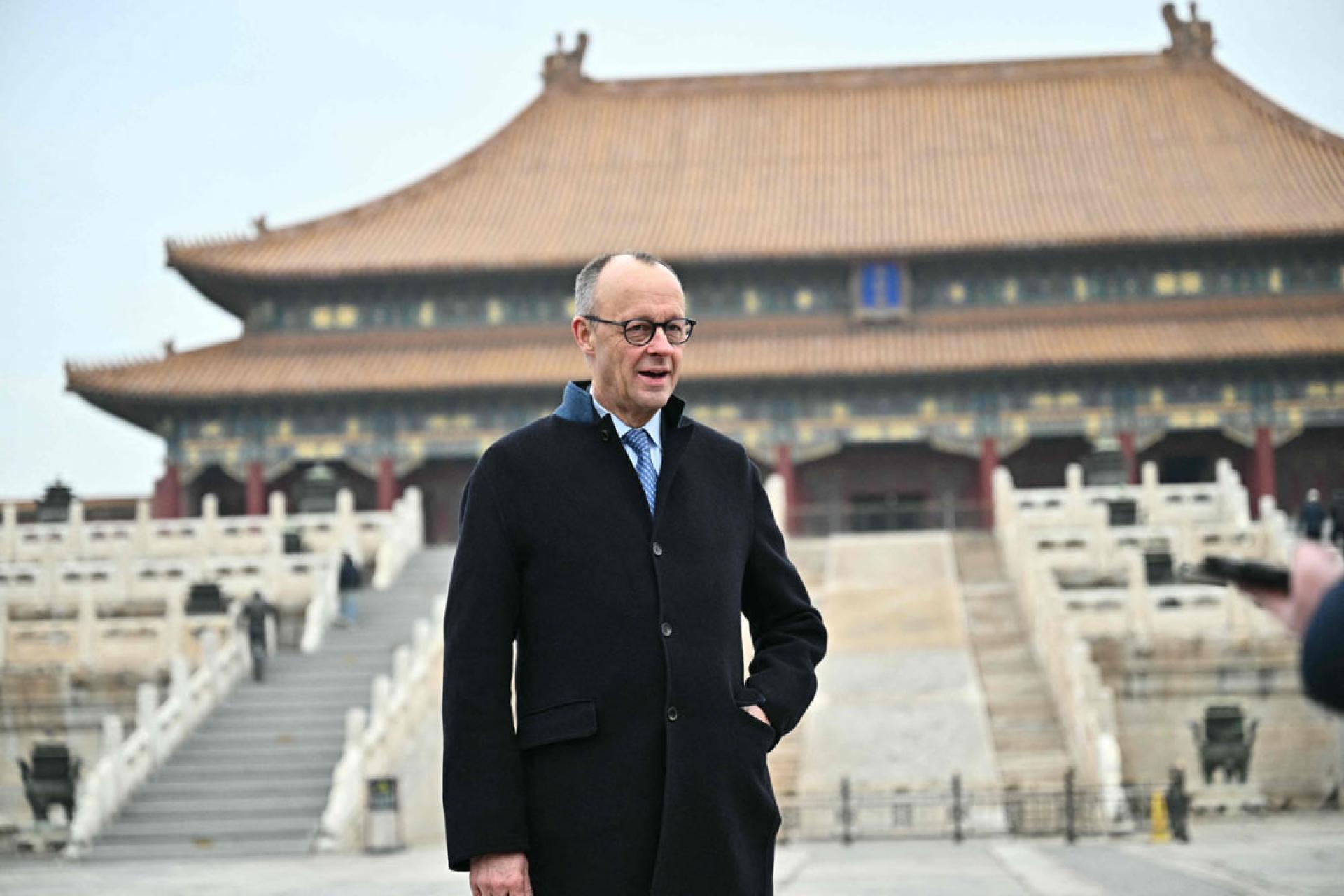 德国总理默茨在26日参观北京紫禁城。