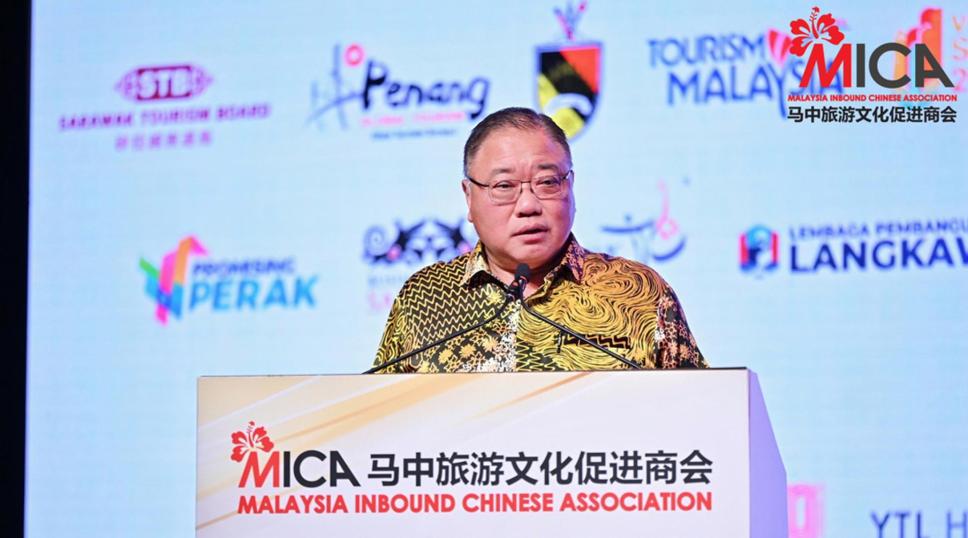 张庆信劝请国内旅游业者别陷入相残的削价战，反之应不断改善及强化自身实力，开拓更庞大的旅游市场。