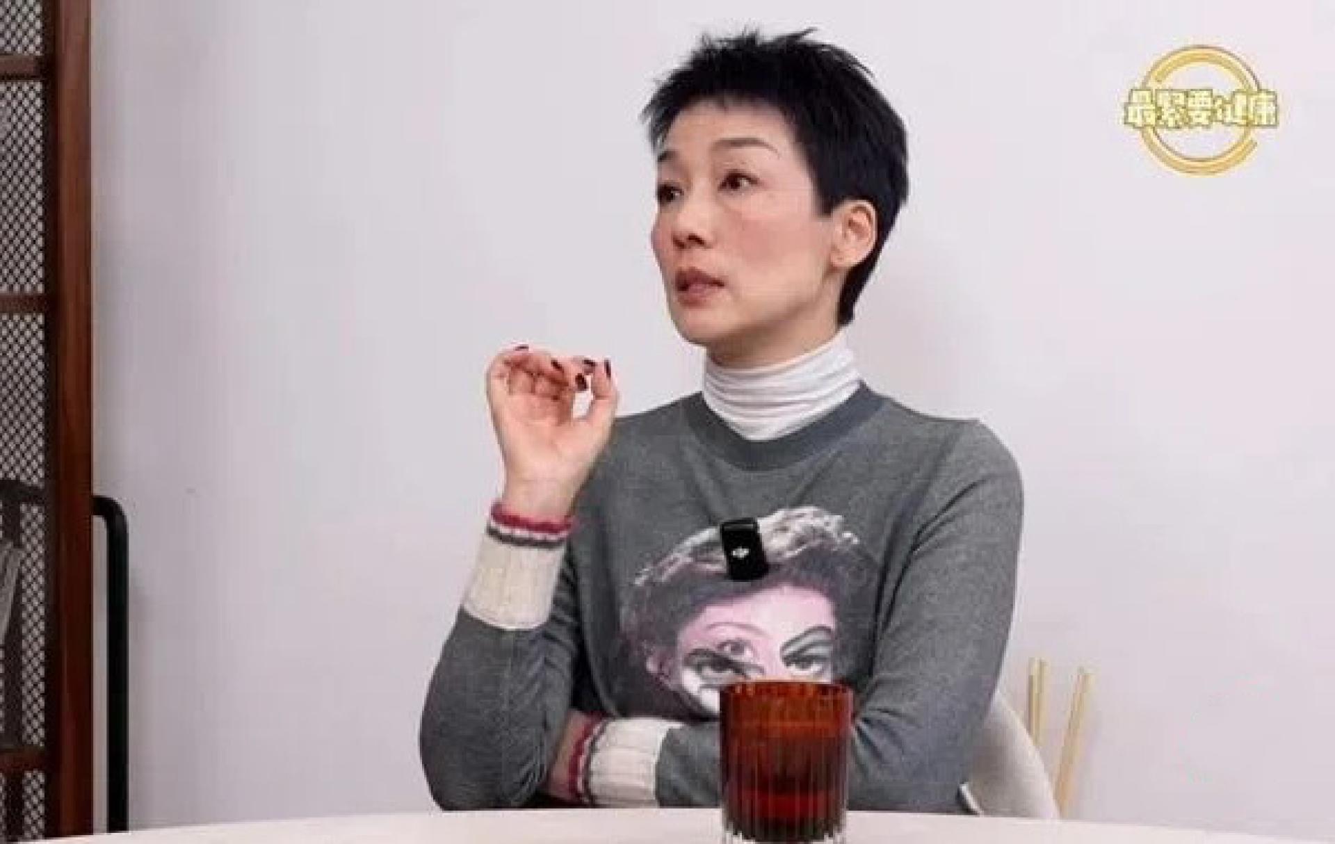 江美仪2022年凭《下流上车族》获颁TVB视后。