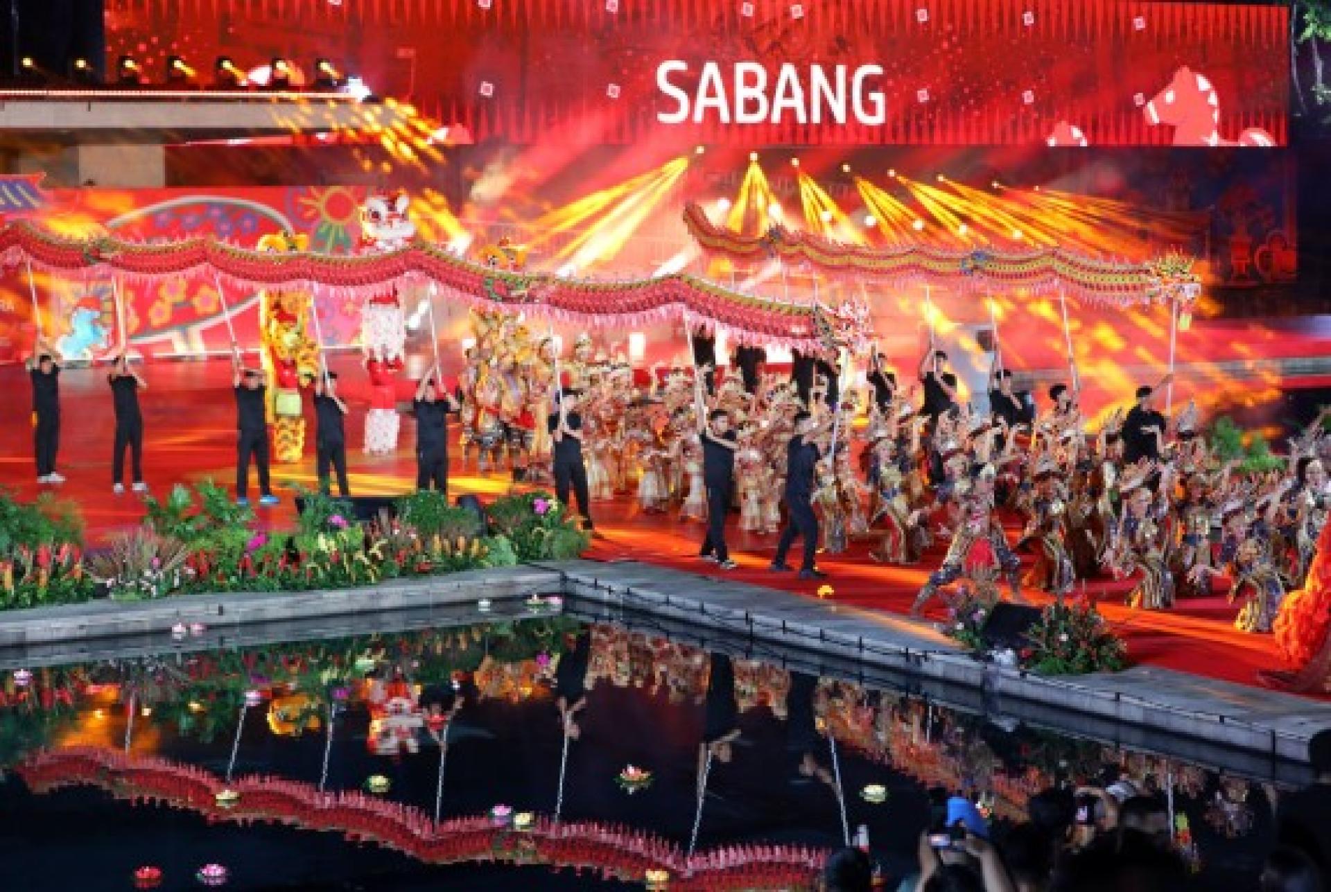 雅加达雄牛广场举行春节庆典文艺演出。