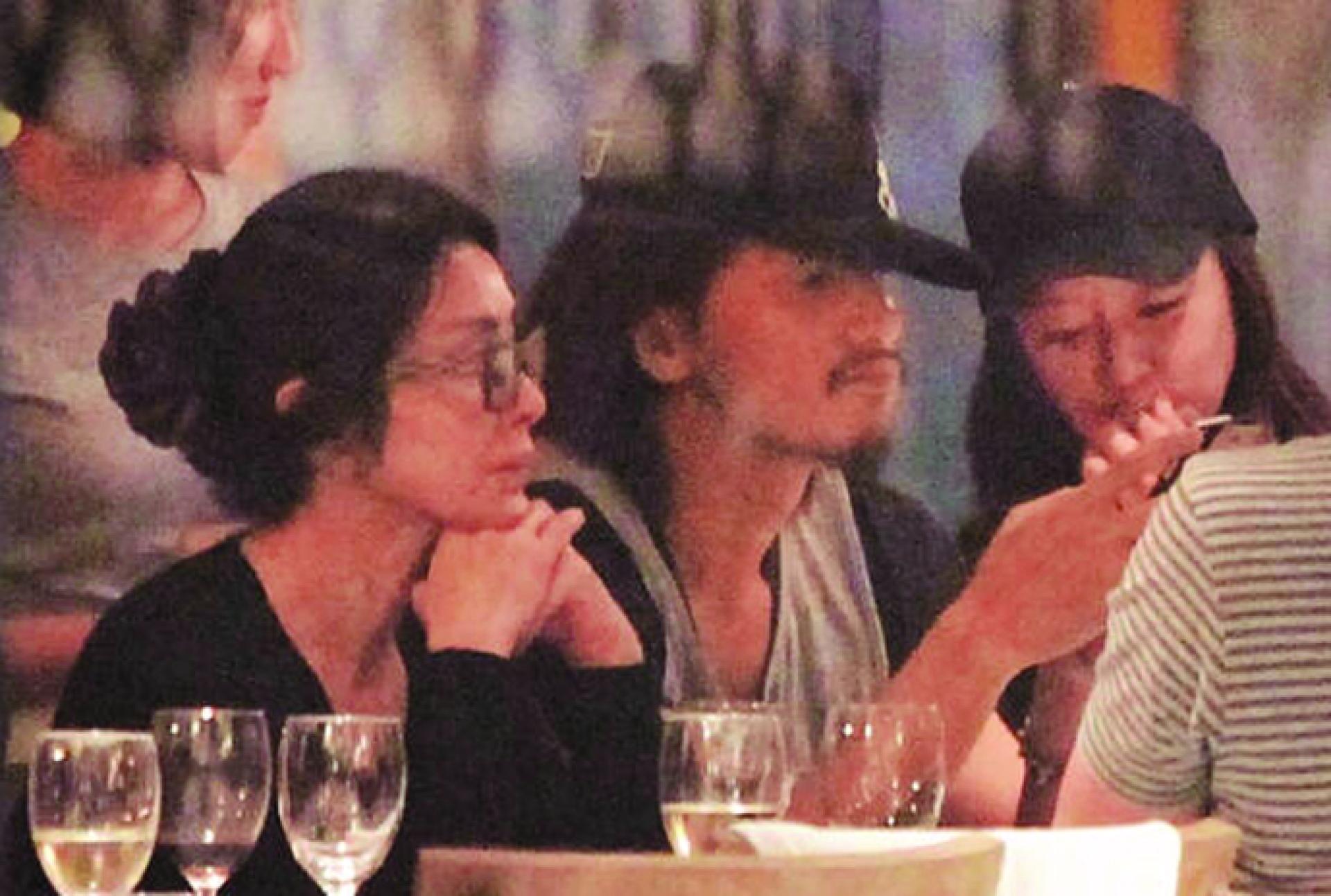 林心如（右起）、言承旭及陈美凤曾被拍到一起聚餐。