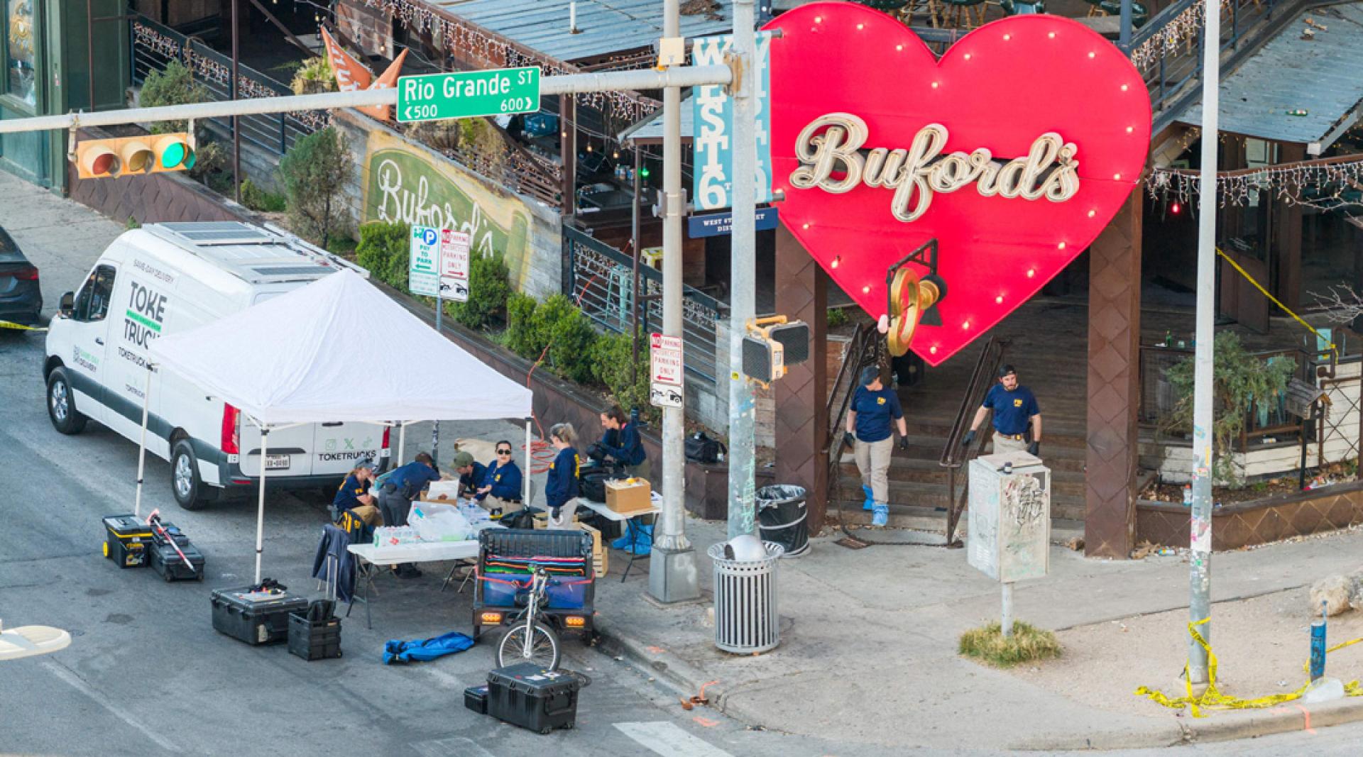 奥斯汀市一热门酒吧发生枪击案。