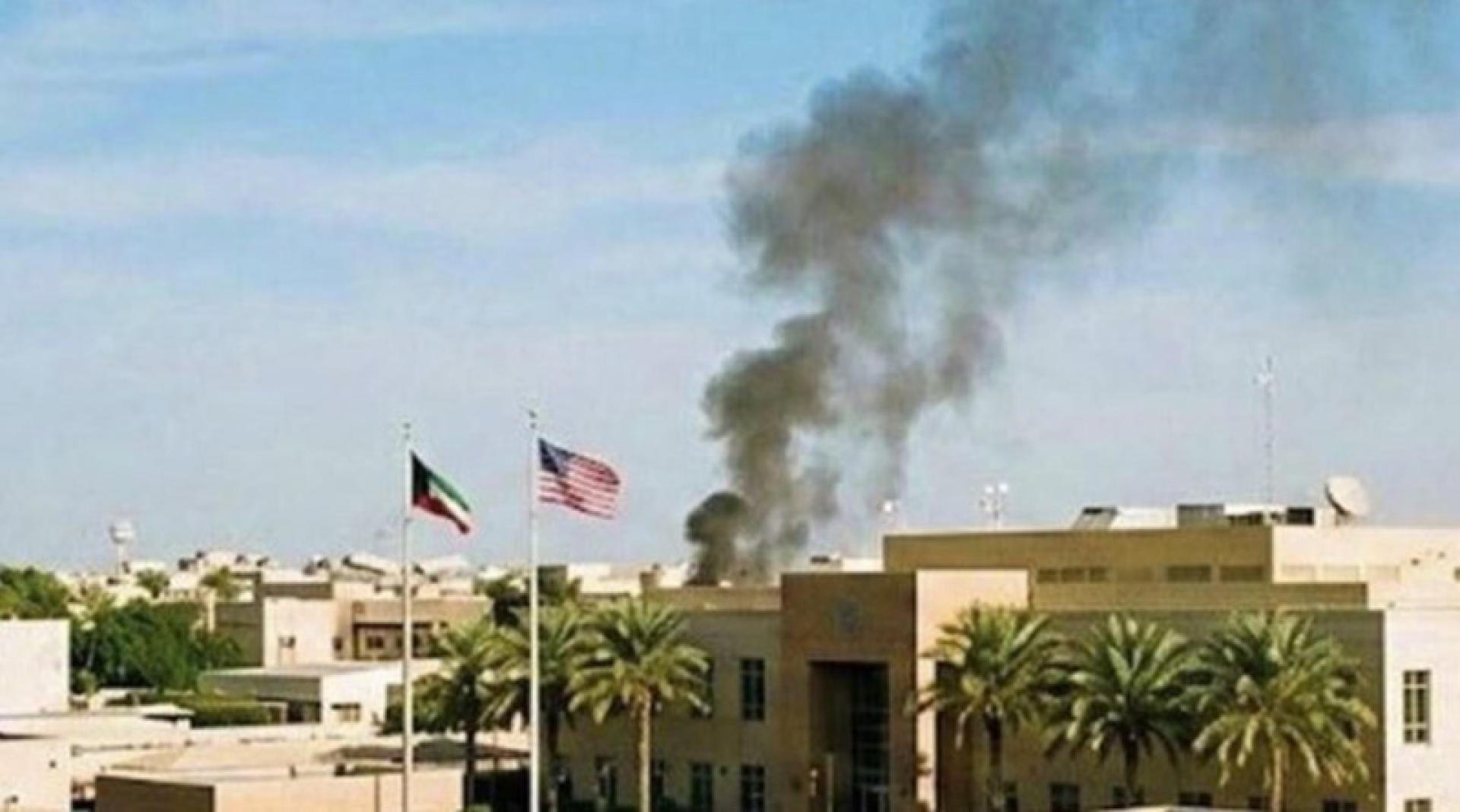 以色列国防军证实，伊朗2日稍早发动最新一波反击，出动大规模导弹袭击以色列与多个波湾国家。有阿拉伯媒体报导，美国驻科威特使馆遇袭。（网络图）