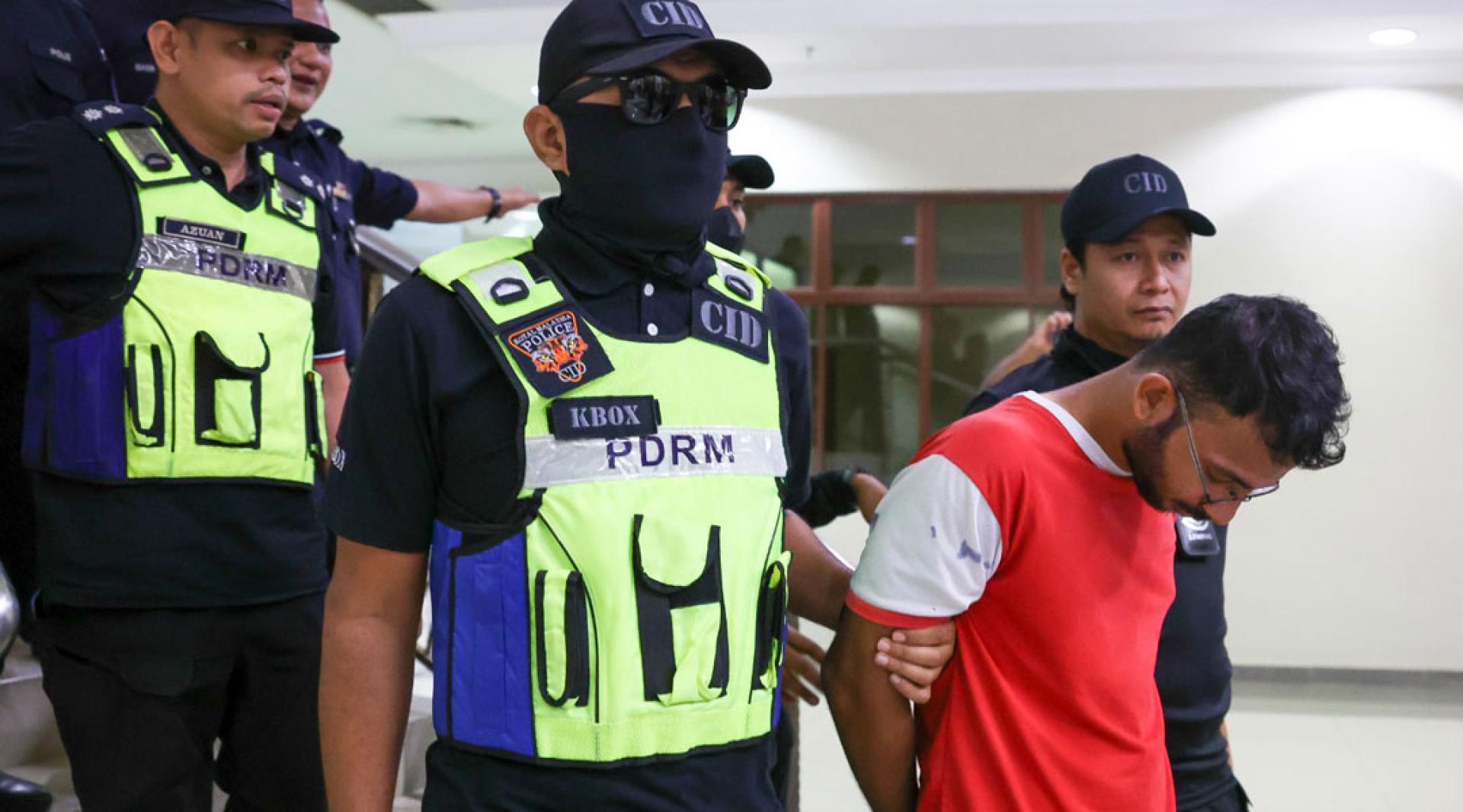 21岁的威尼斯瓦兰被控两项罪名。