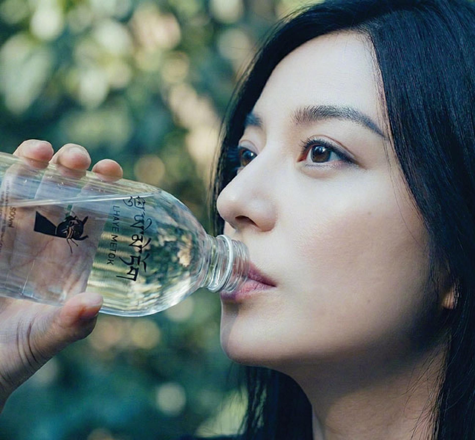 赵薇大谈心灵鸡汤。