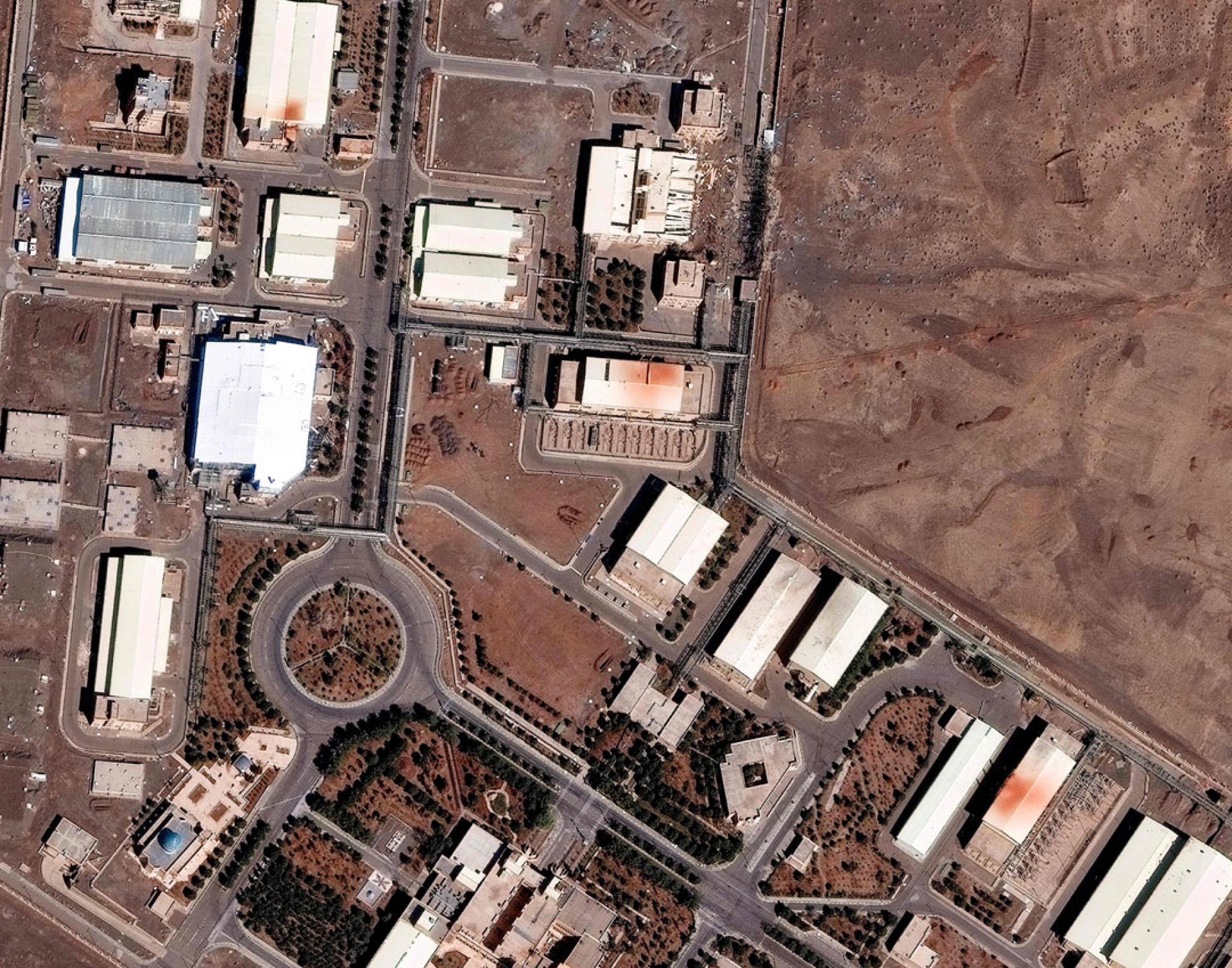 拍摄于3月1日的纳坦兹核设施卫星图像。