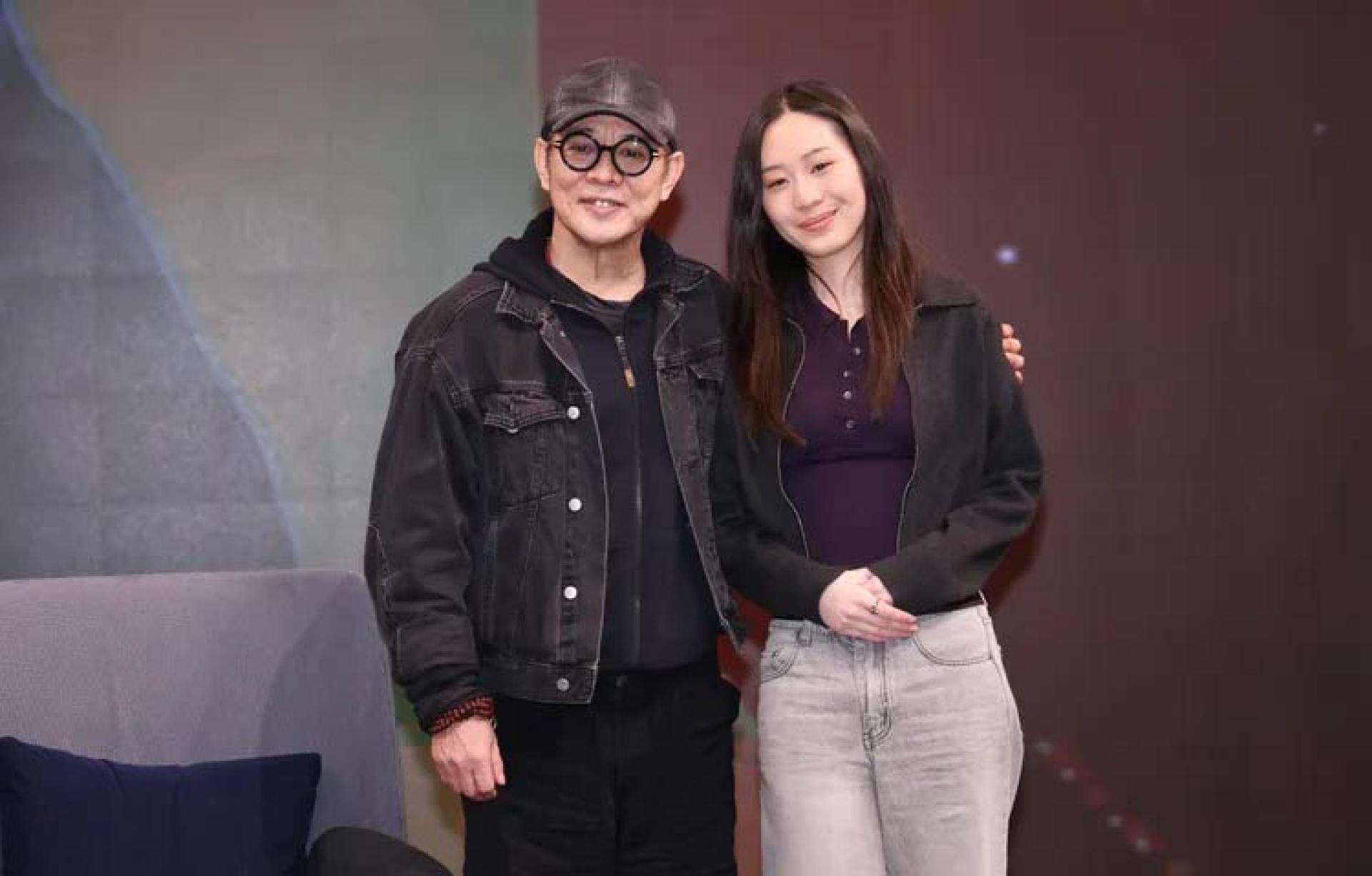 李连杰和小女儿Jada。