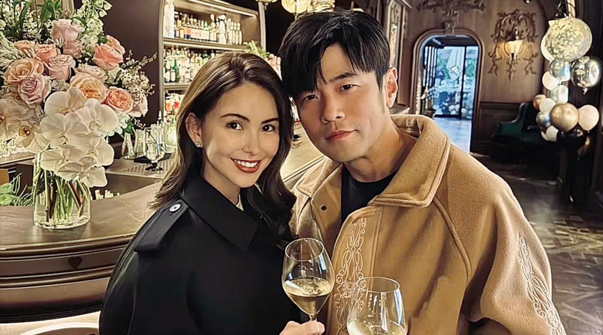 周杰伦新专辑即将问世，他透露家人昆凌（左）与宝贝子女们已抢先试听。