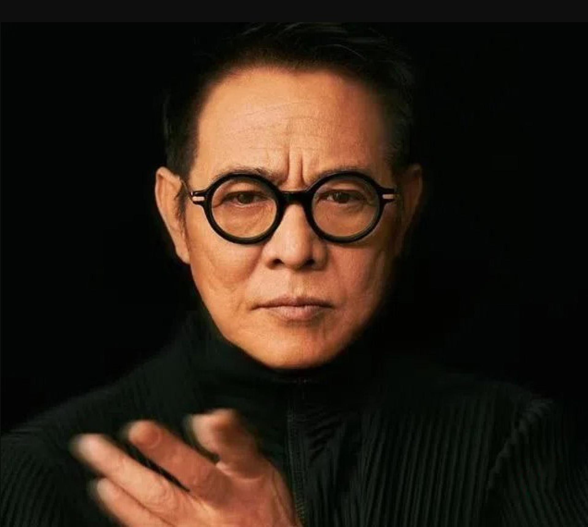 李连杰在新书中记录了自己的习武之路。