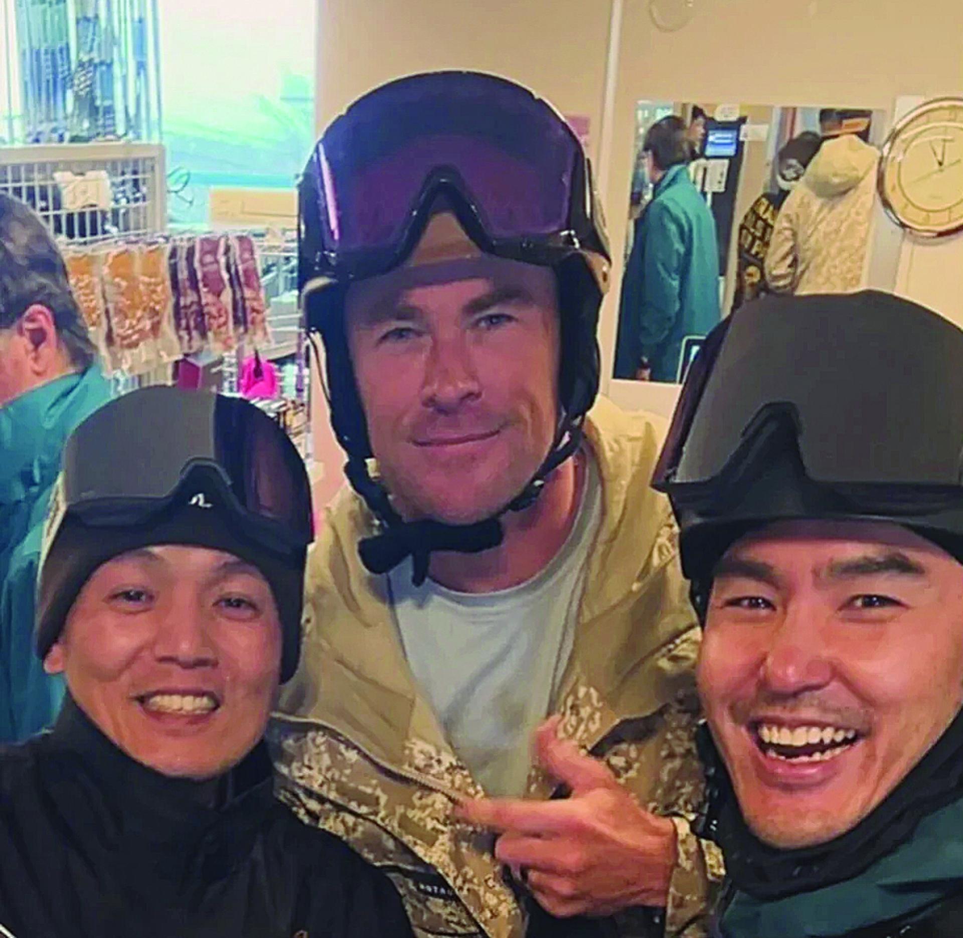 春风（左起）、基斯汉斯沃、阮经天惊喜同框。