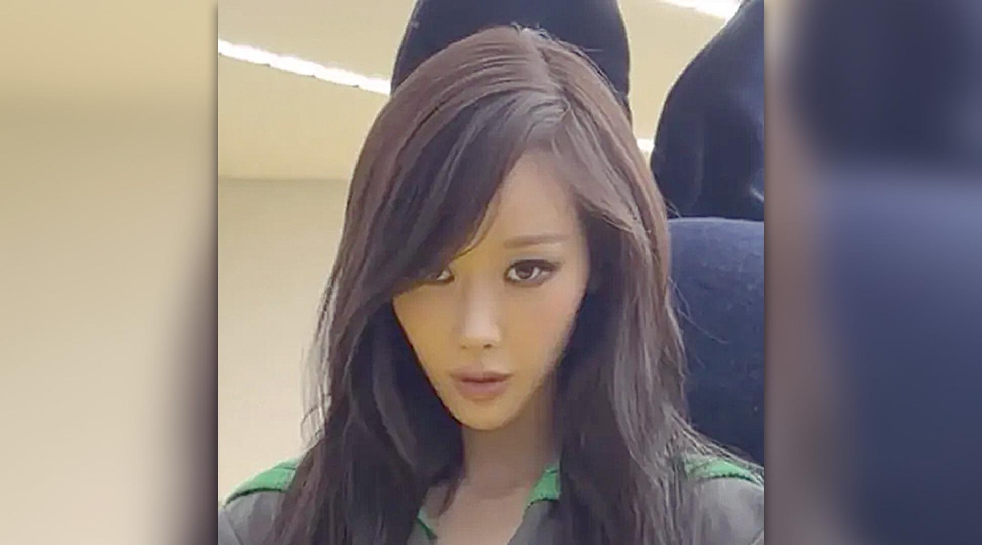 Giselle脸部呈现“超级倒三角”。