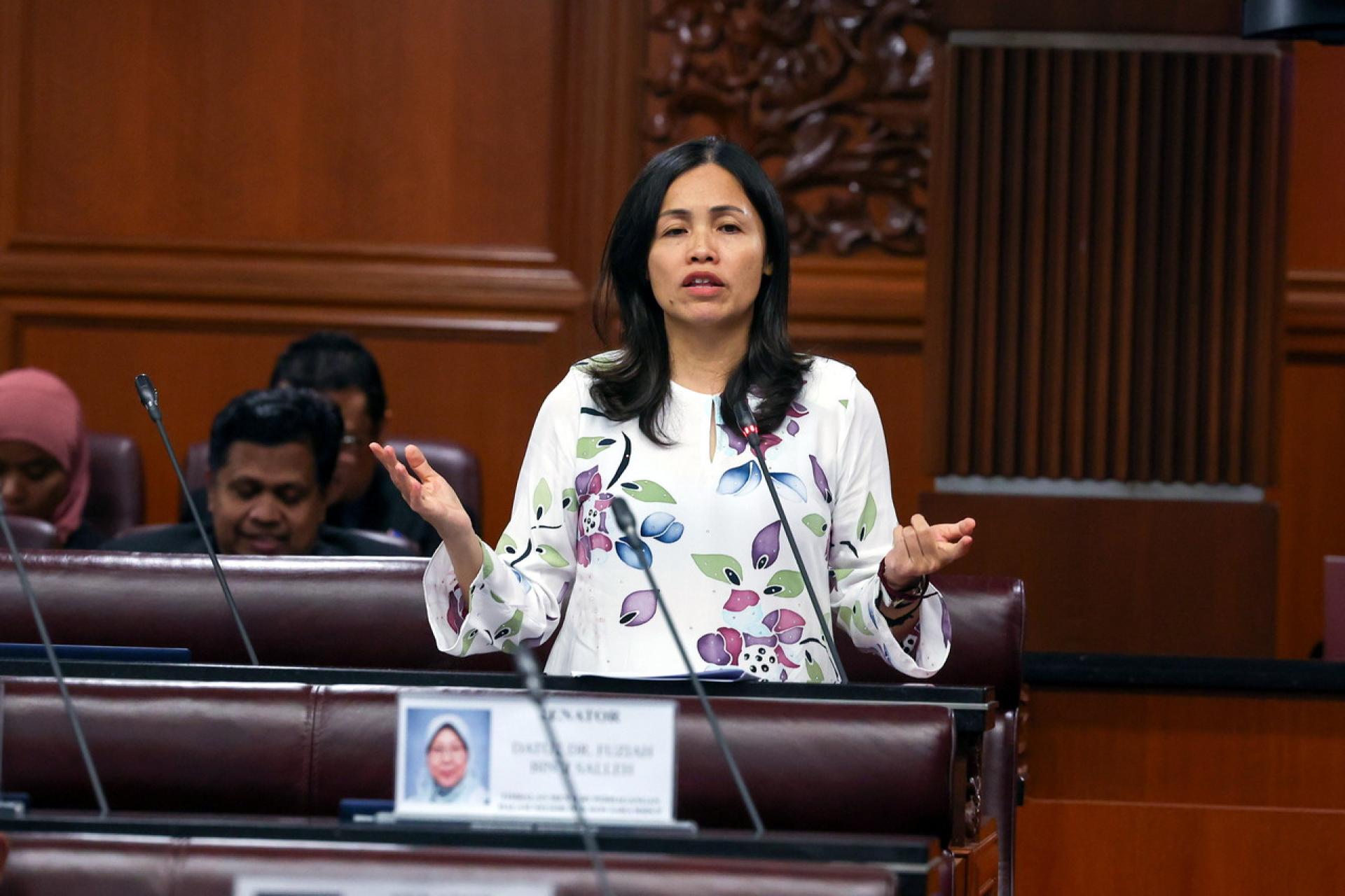 张念群：向社媒服务提供商提呈删除有害网络内容的申请数量有所上升。