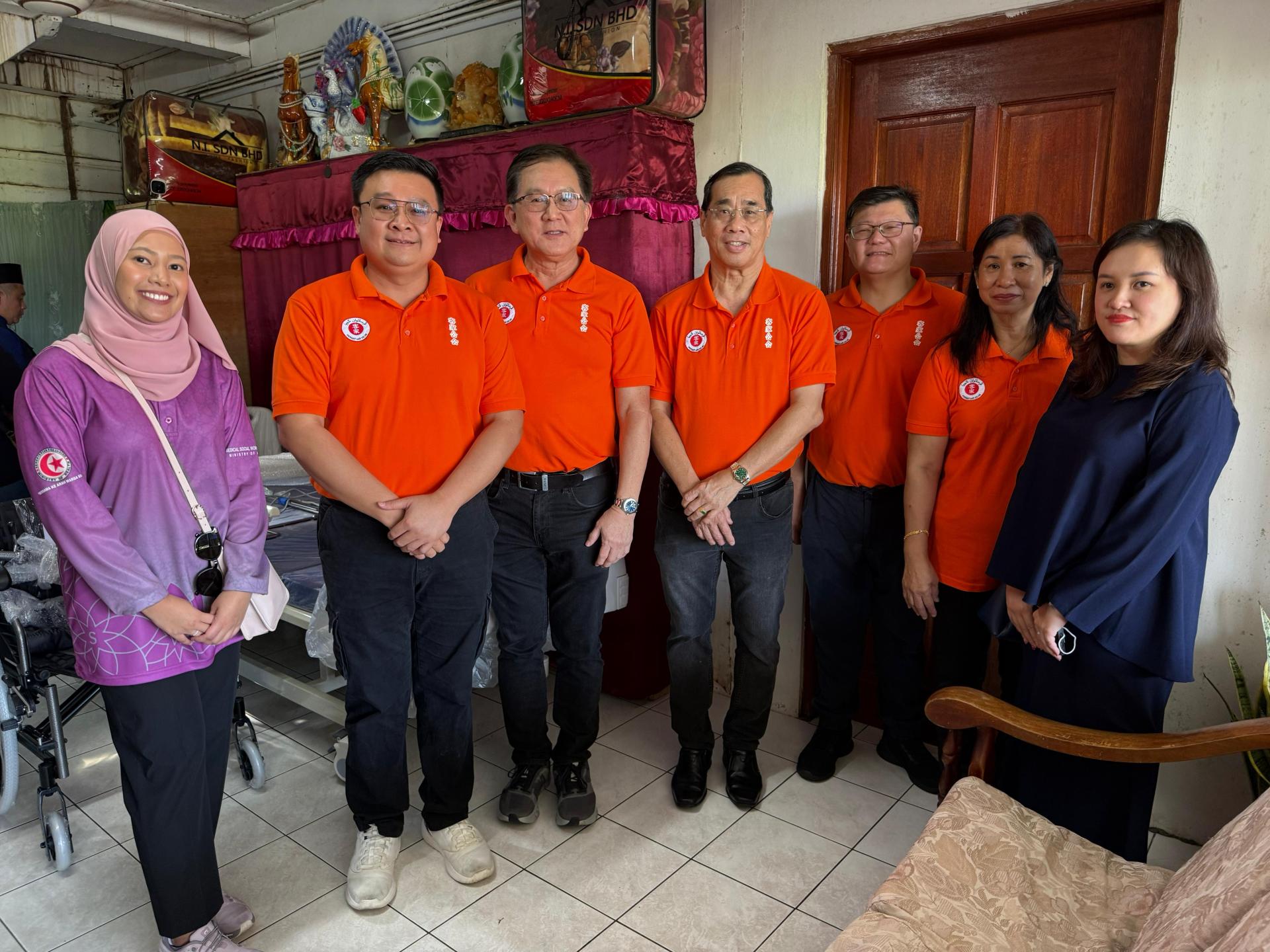 汶莱客家公会理事在会场合影