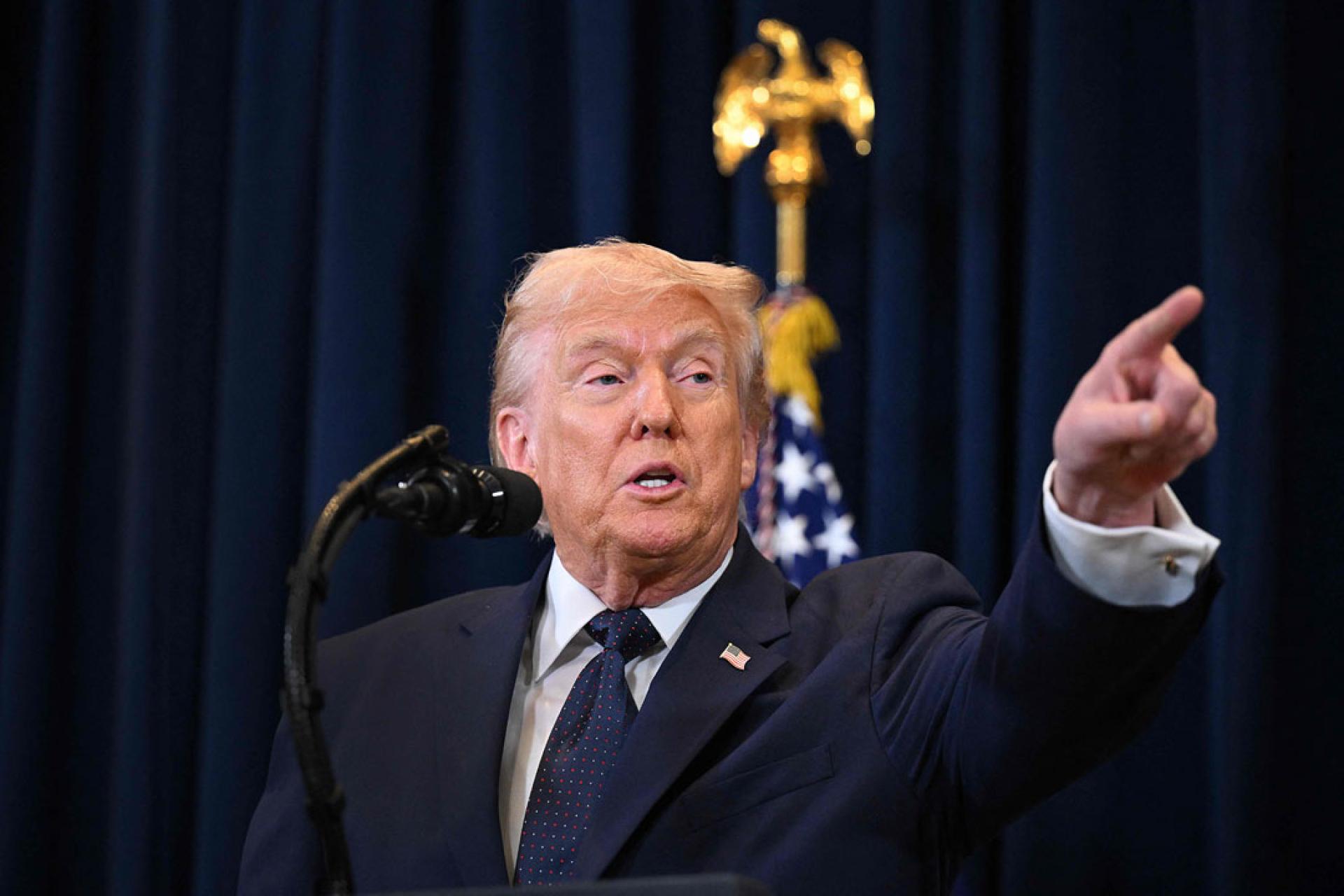 特朗普又发出威胁。