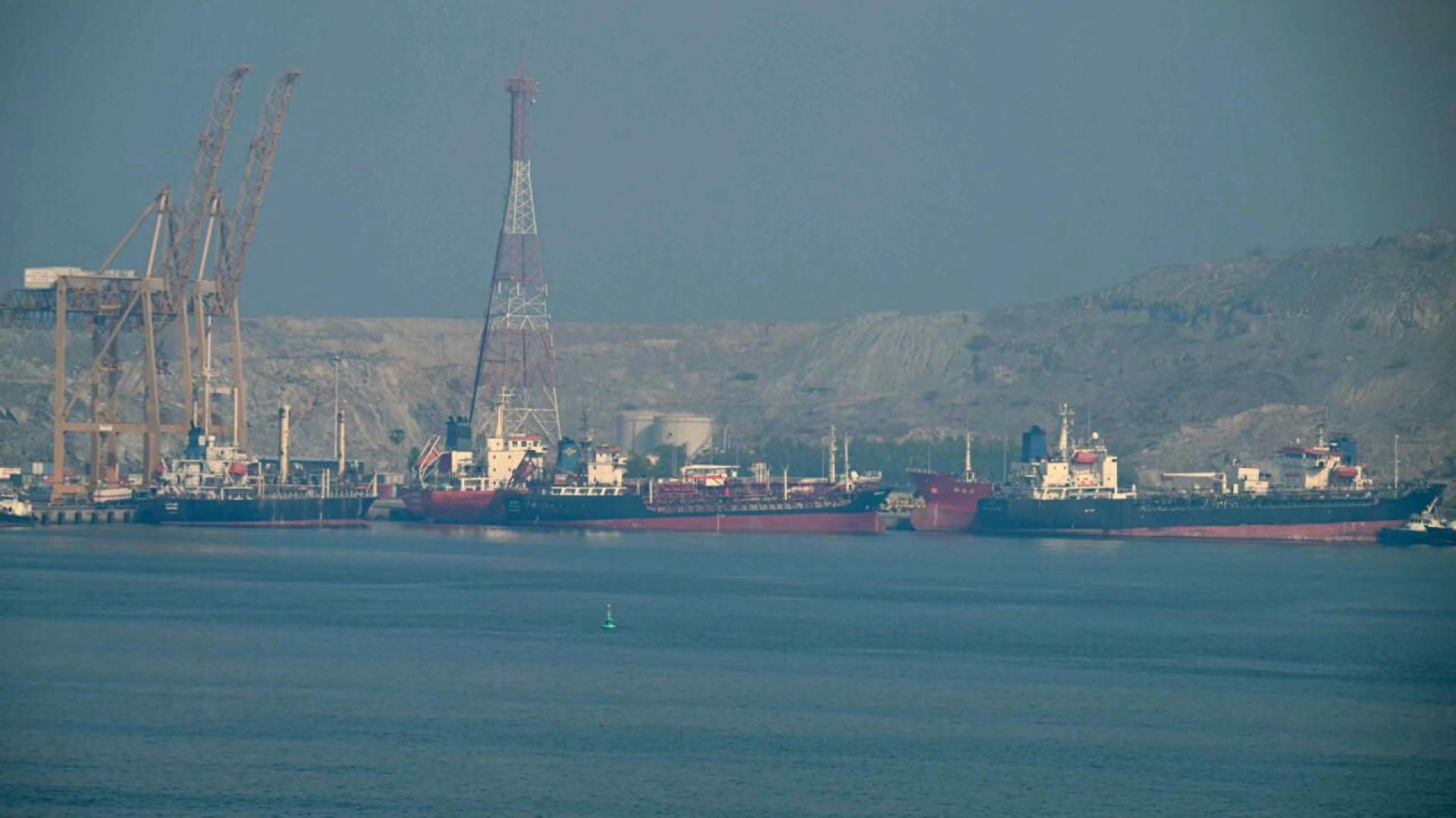 伊朗恫言，一旦其民用港口遭袭，该地区的所有港口都将成为合法的打击目标。