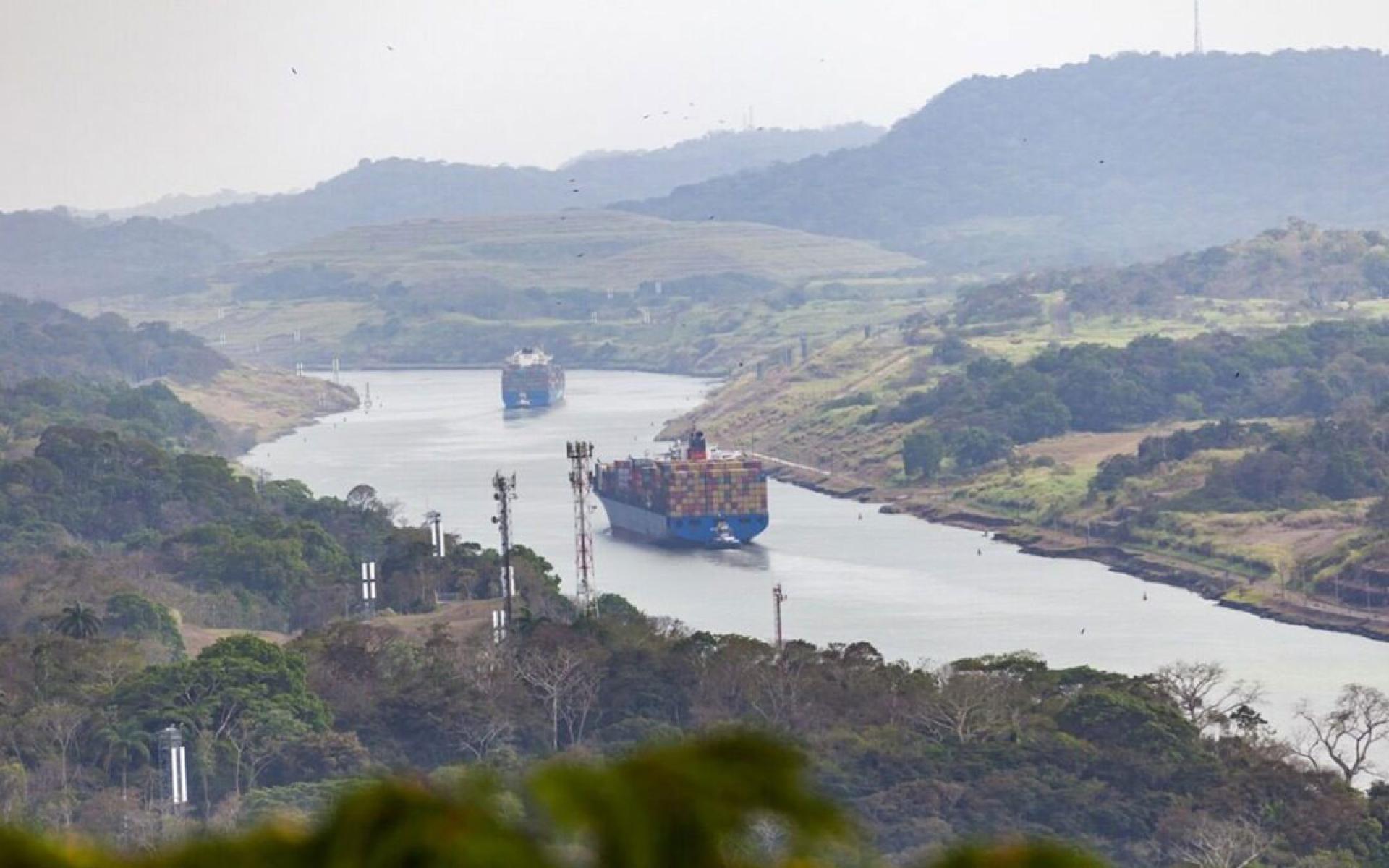 有2艘货轮航经巴拿马运河。