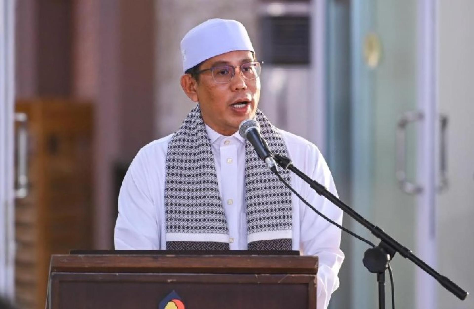 阿末哈塔博士于昨晚在敦阿邦沙拉胡丁伊斯兰中心（PITAS）出席UNIMAS 2026大型开斋晚宴并致辞。