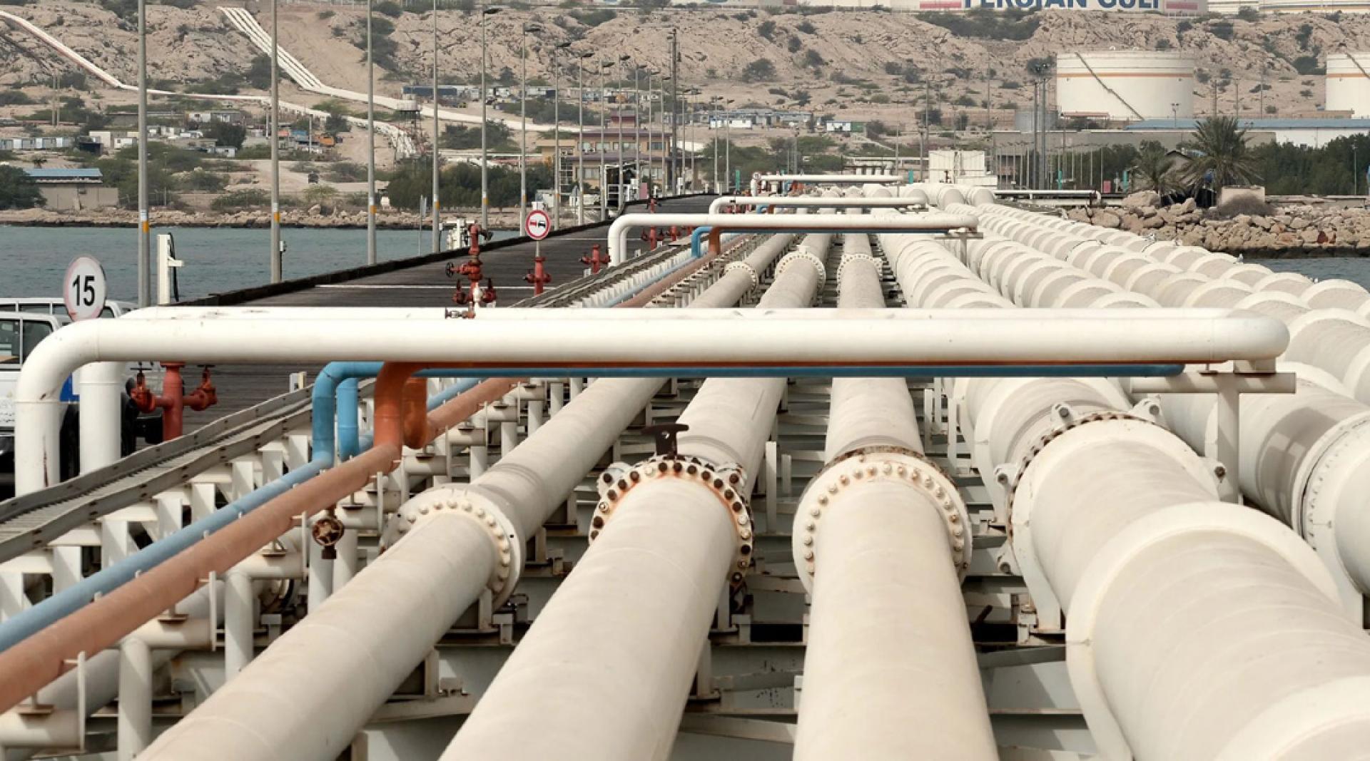 哈尔克岛负责处理伊朗全国90%的石油出口。