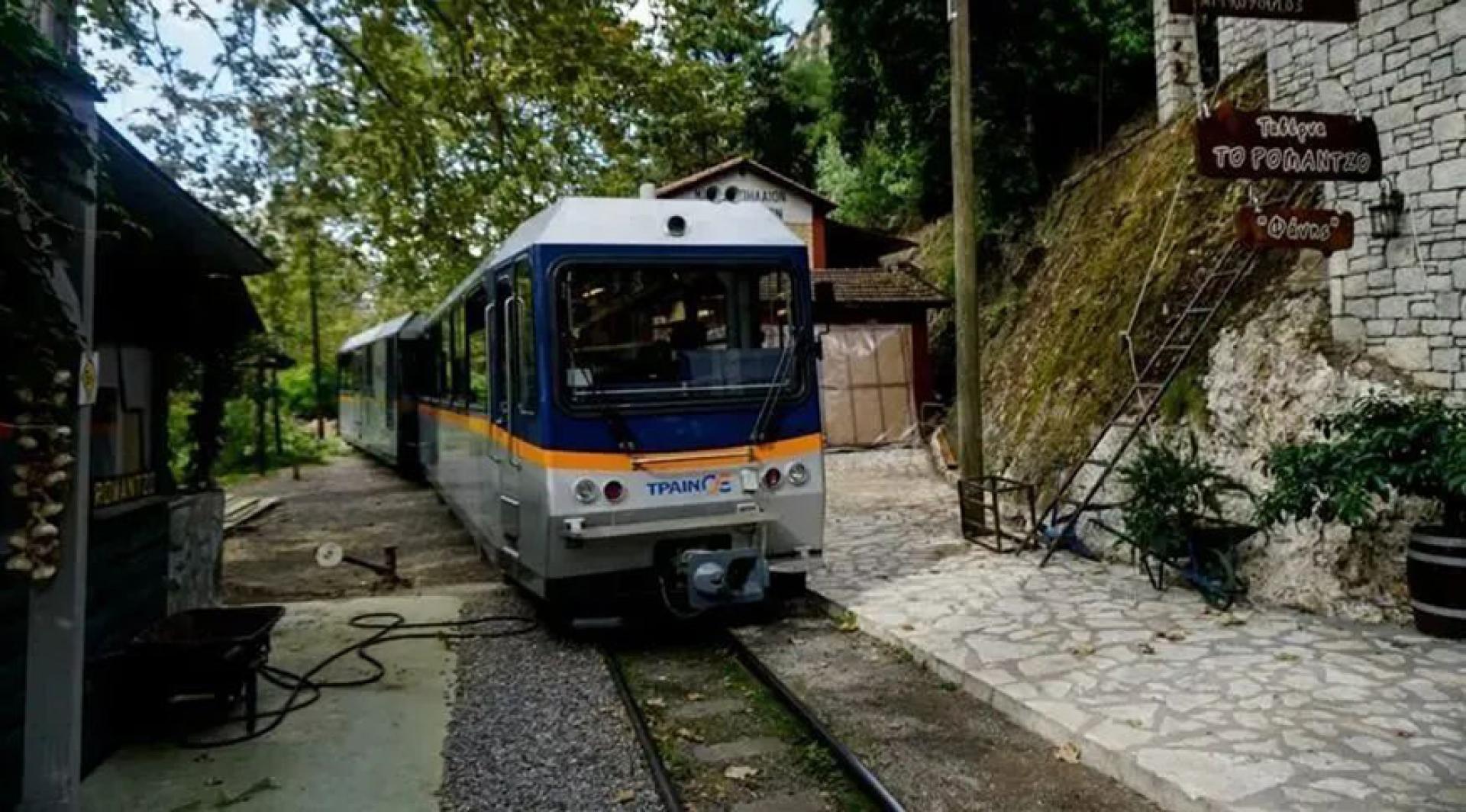 这条齿轨铁路建成于19世纪末，因其陡峭坡度和壮丽景观而成为热门旅游项目。