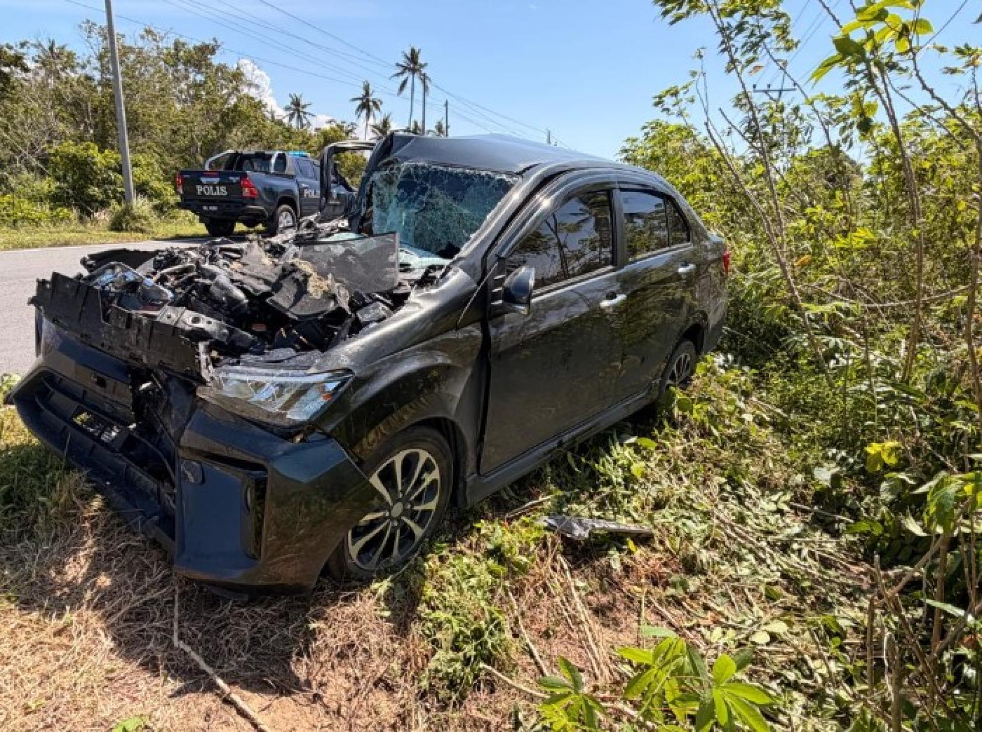 事故后受害者车辆严重损毁。（照片：马都-达罗警区总部）