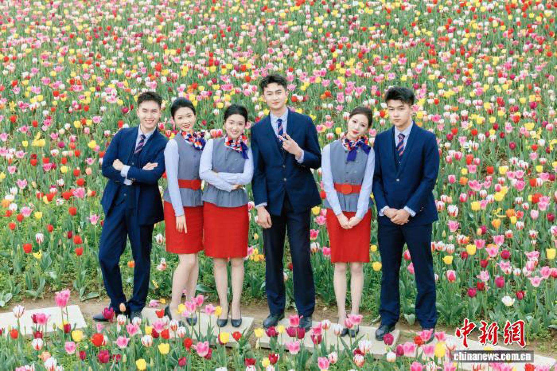 学校号召同学们走出课堂、走出校园，去接触大自然。(四川西南航空职业学院供图)