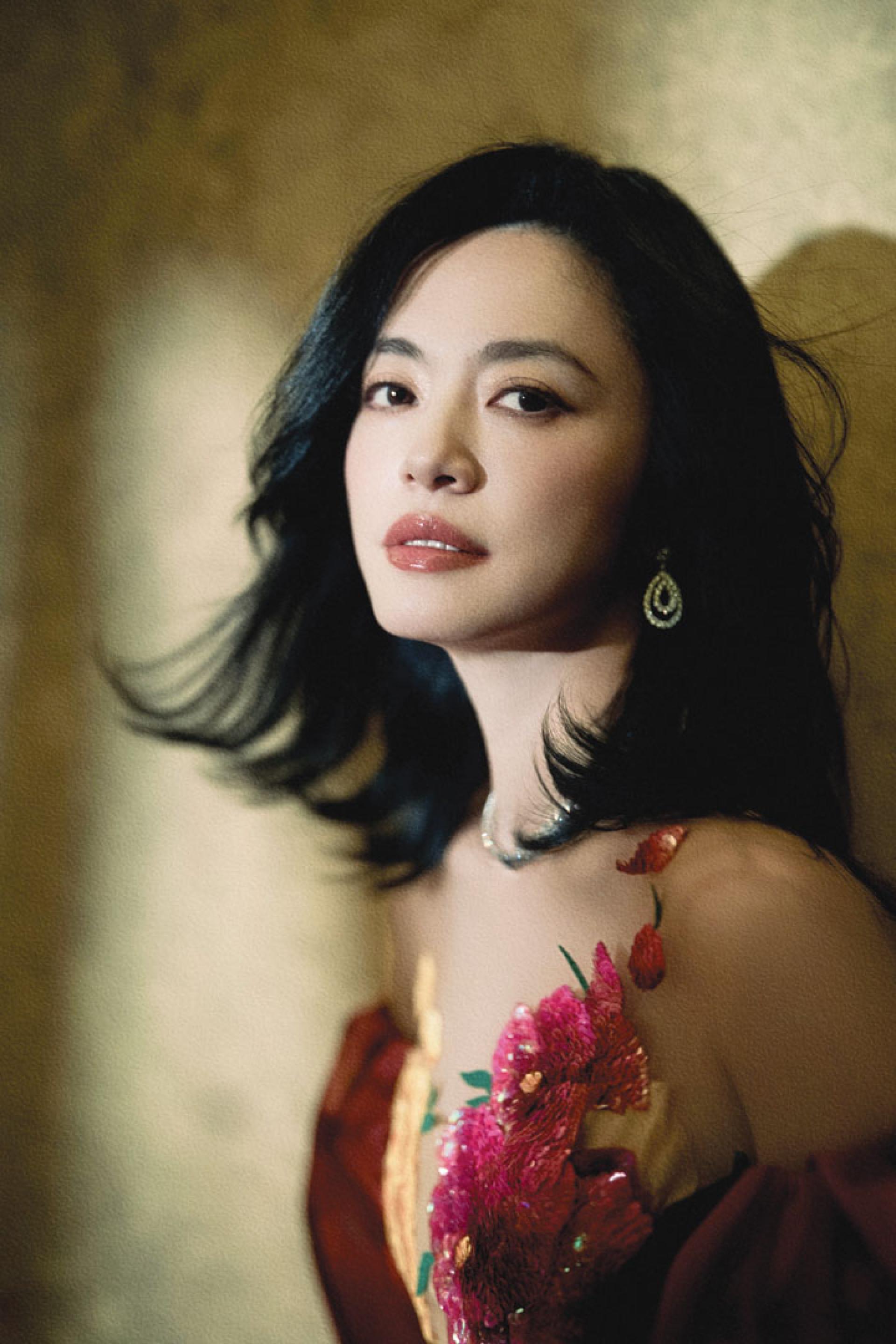 随着第2段婚姻结束，姚晨过往被爆婚内4度出轨的丑闻全被挖出。