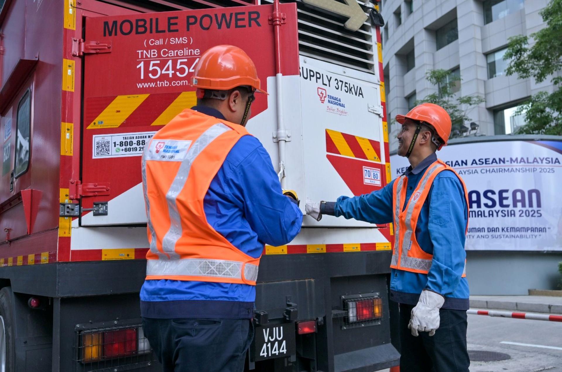 国能已在策略性地点部署136台移动发电机组，并准备了379辆支援车辆，包括螺旋钻起重机、高塔维修车及高空作业车，作为应对电力供应中断的应急措施。