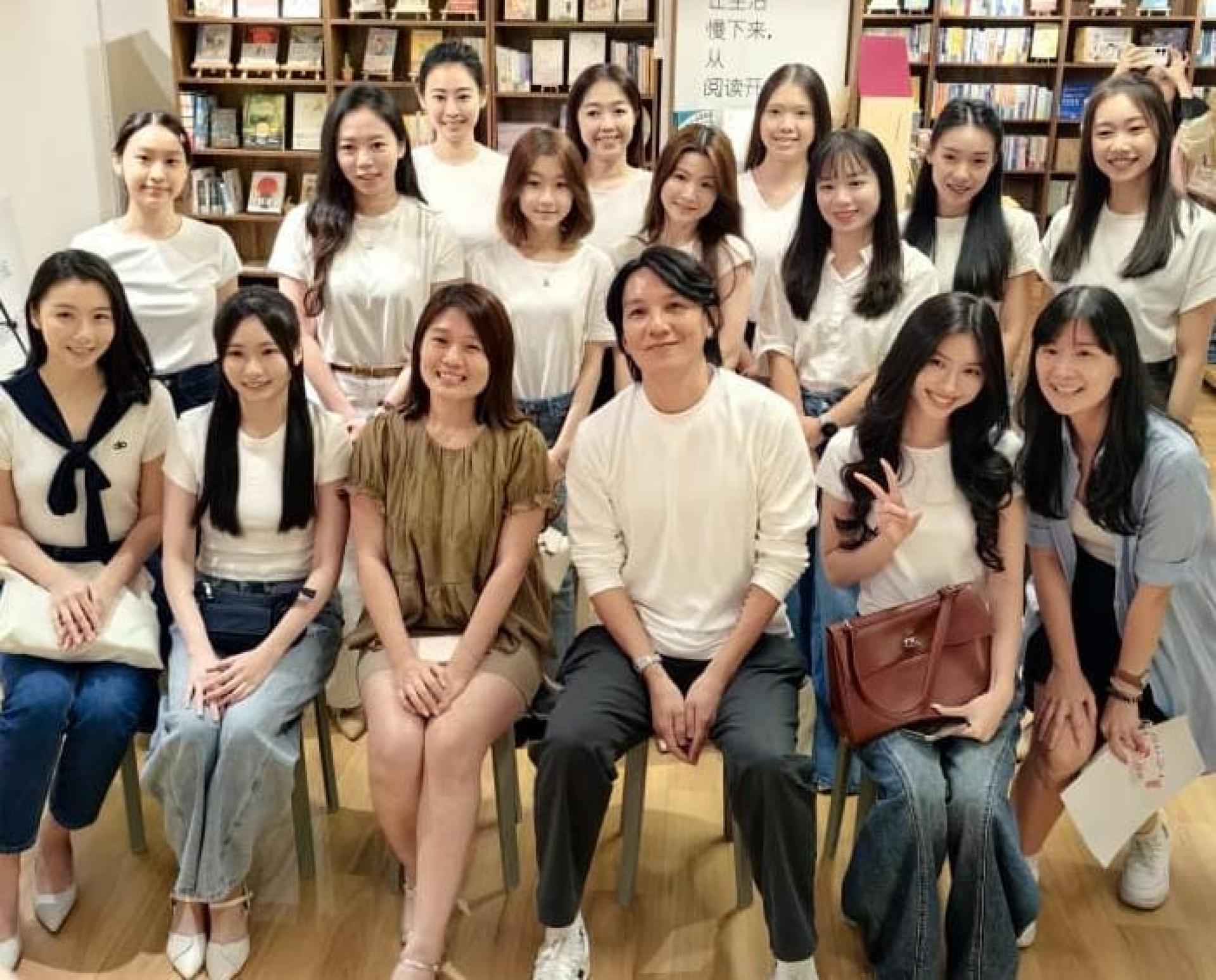 日前张觉隆的《我好想你》小说封面女主角甄选活动掀起热烈回响，吸引超过百位参与者踊跃报名。