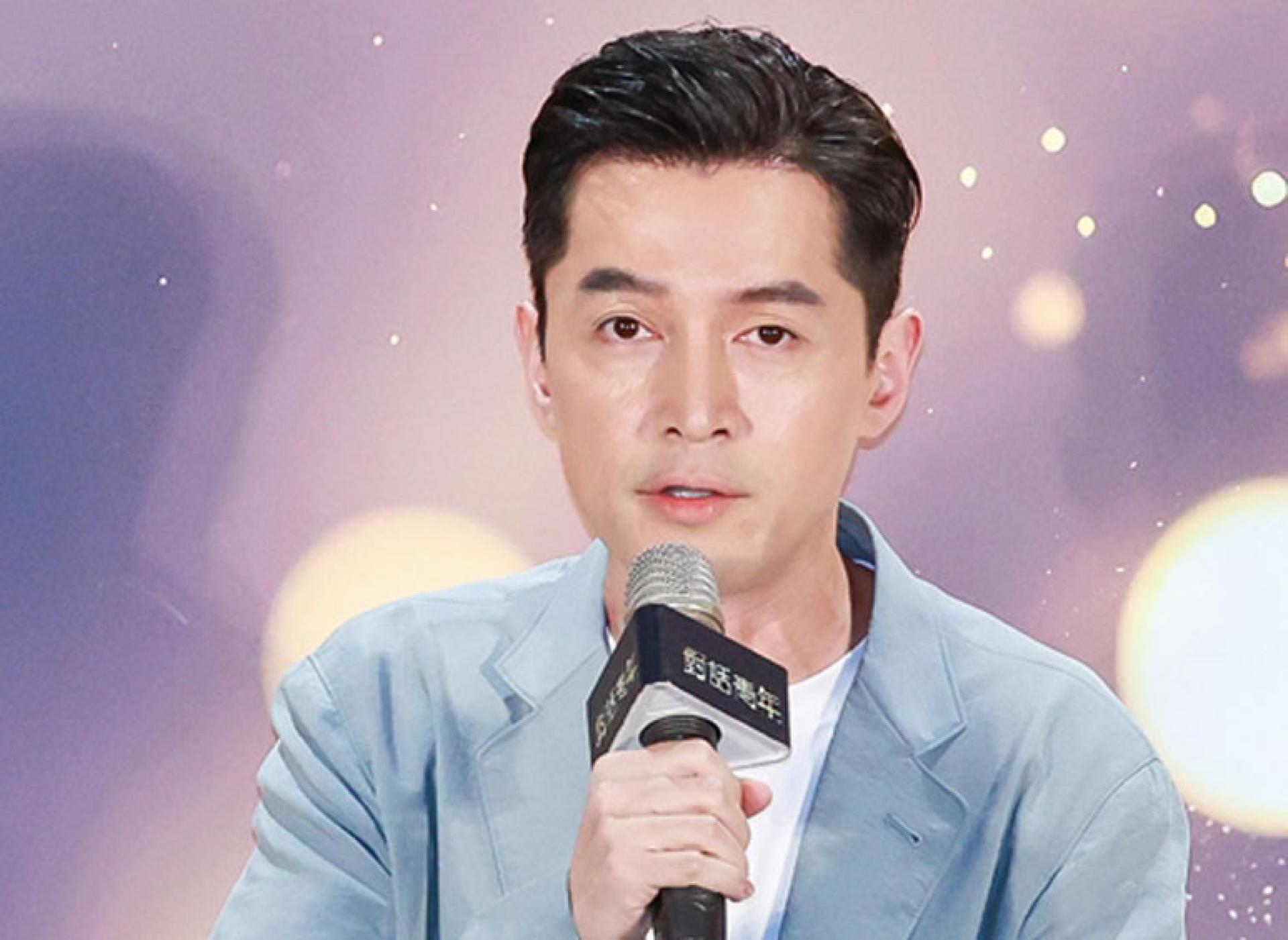 胡歌2023年宣布闪婚生女。