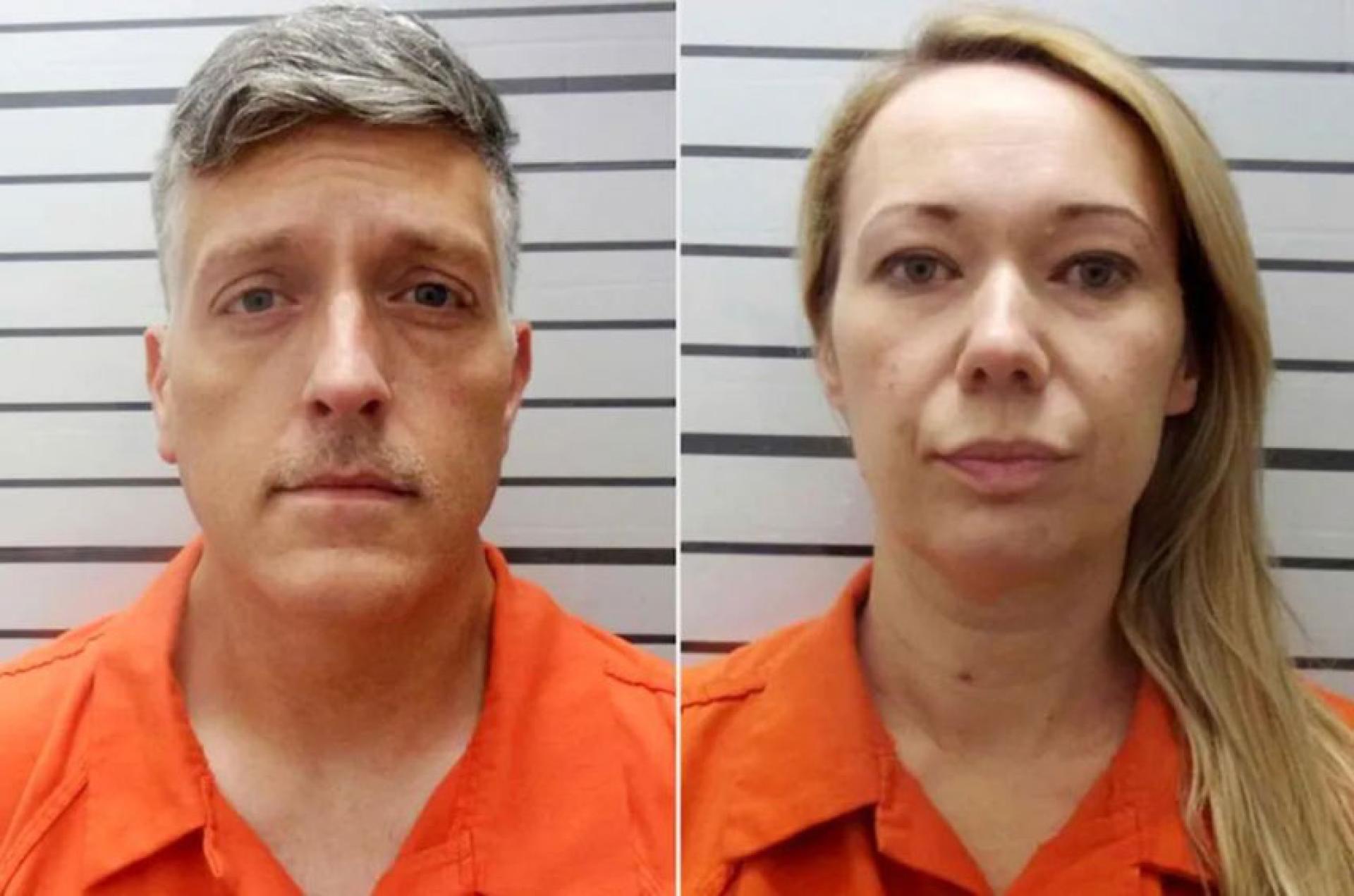 卡丽·霍尔福德（右）与前夫乔恩·霍尔福德。