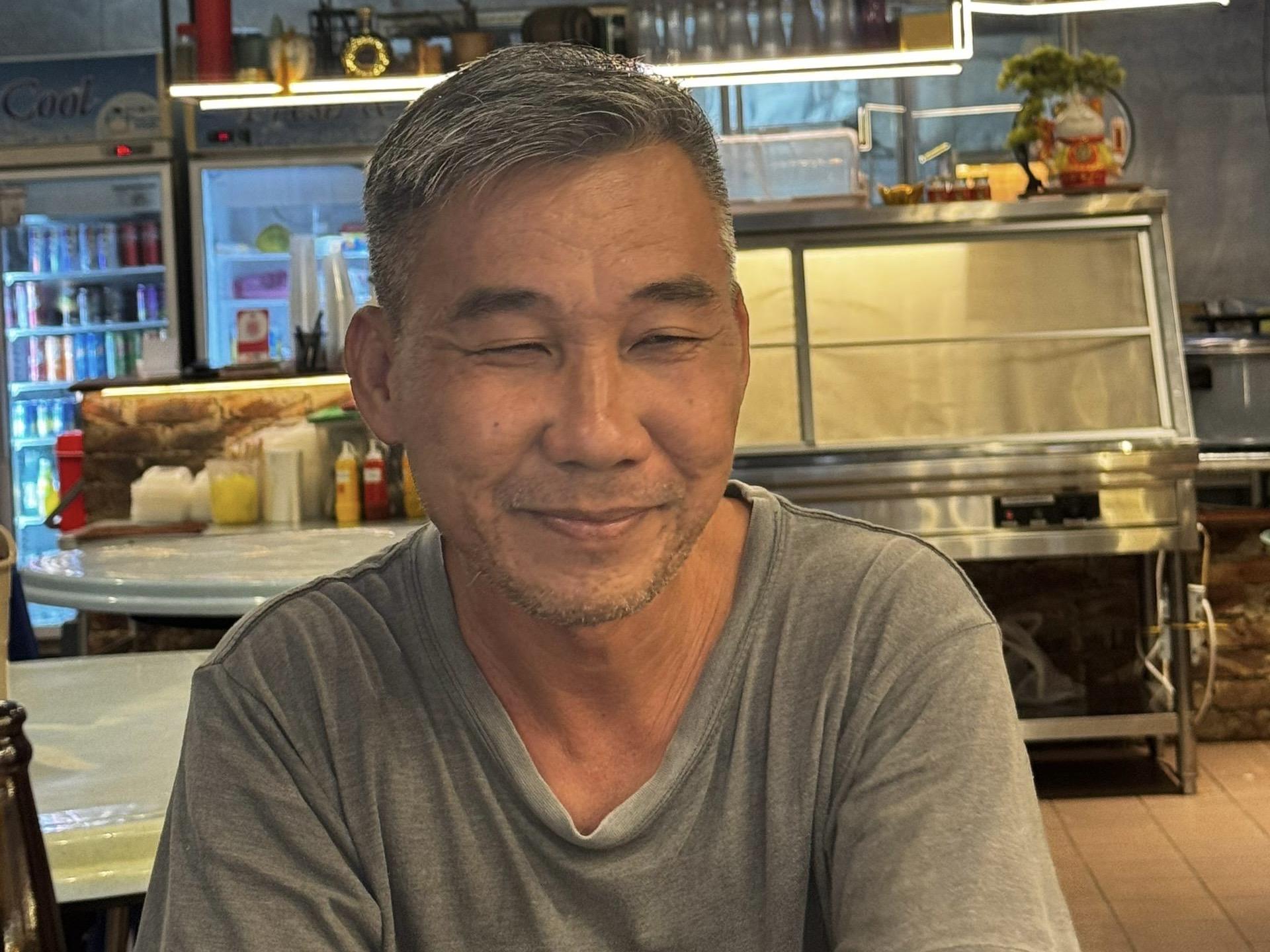 弄拉玛华人义山亭炉主沈进武。