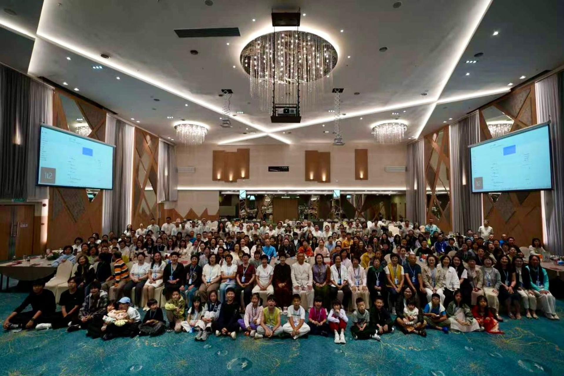 全体参与学员合影。