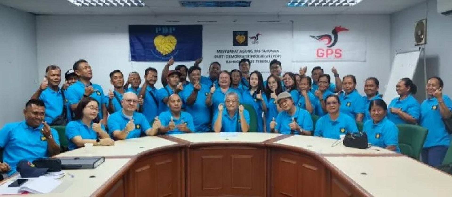 民进党打必禄区成员于2026年3月22日在西连社区厅三年一次大会后合影。